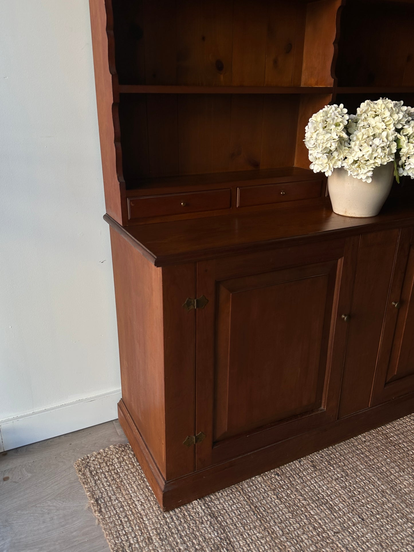 Pine step back hutch