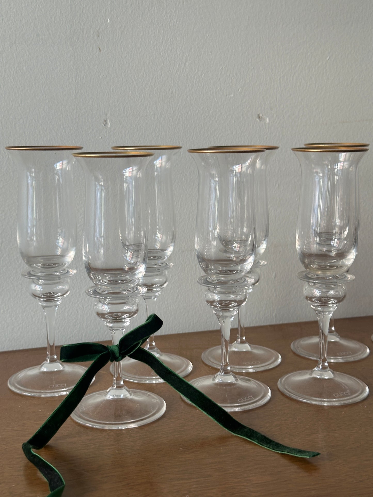 Gucci Peill Air crystal stem glasses. Sold individually.