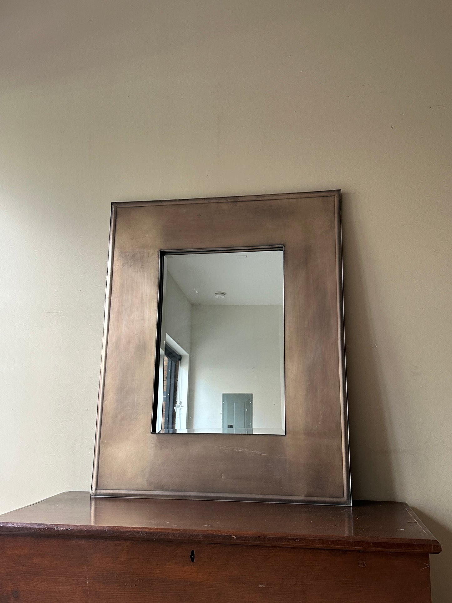 Metal wall mirror