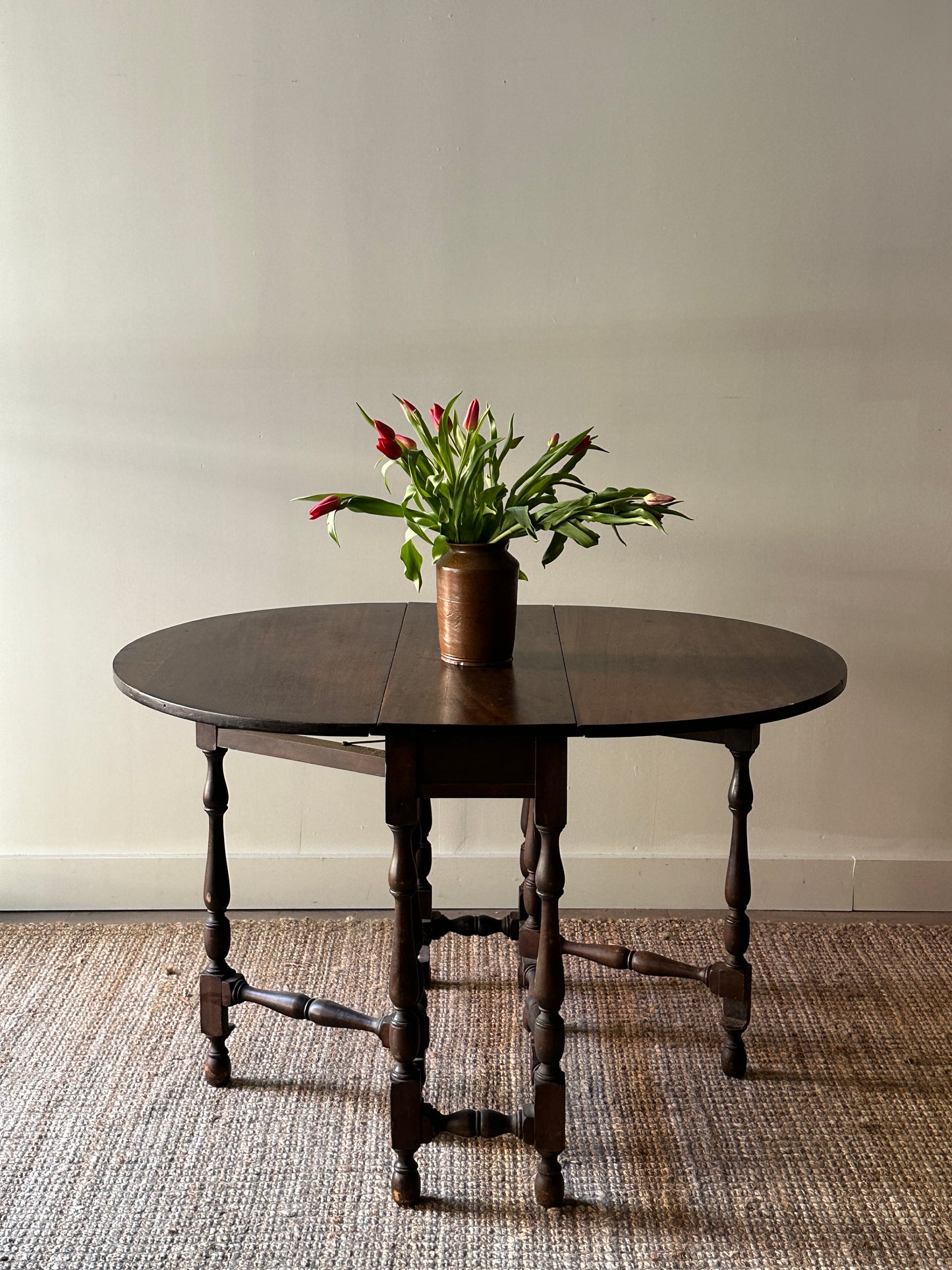 Gateleg dining table