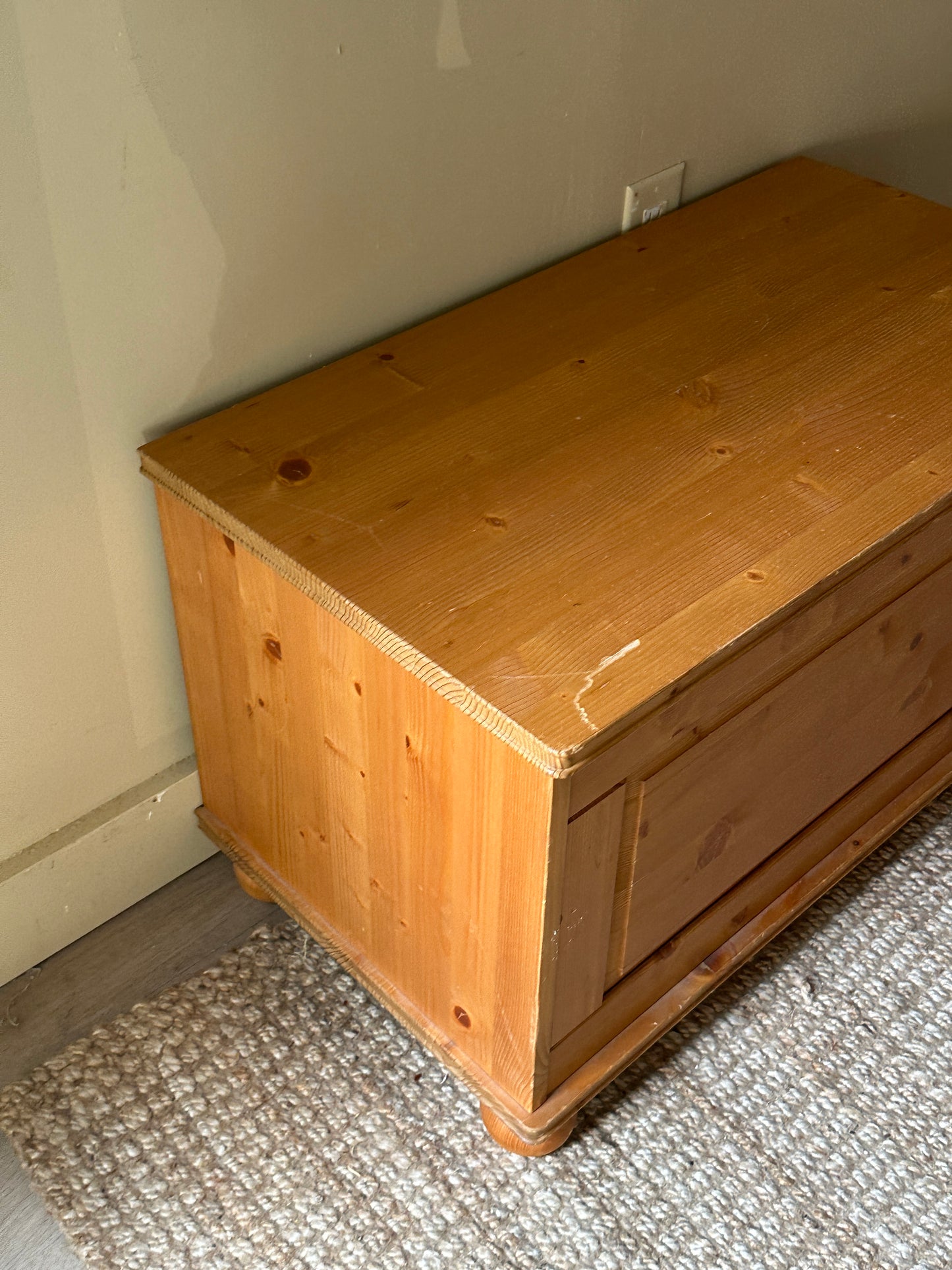 Pine chest
