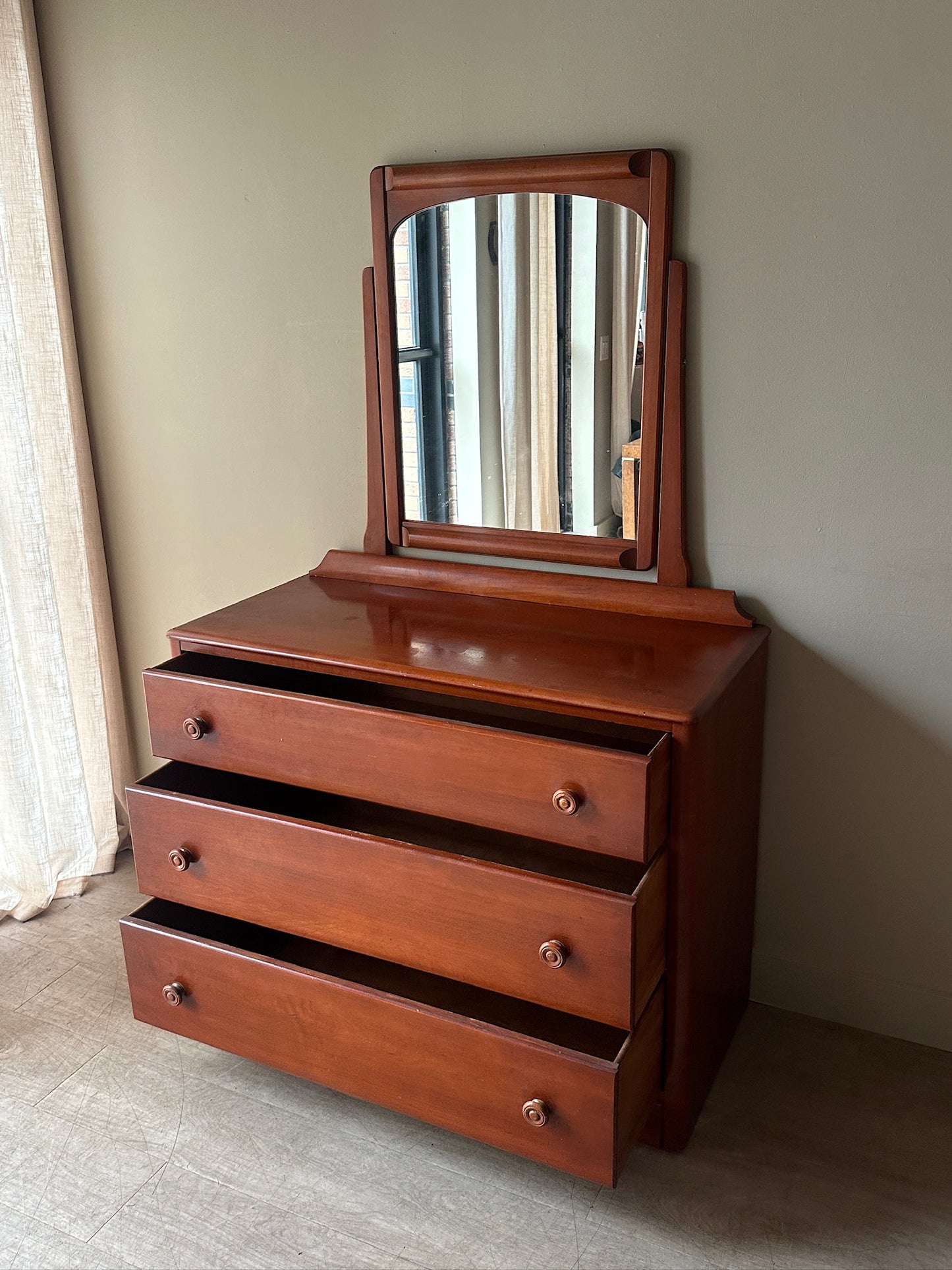 Maple dresser with mirror