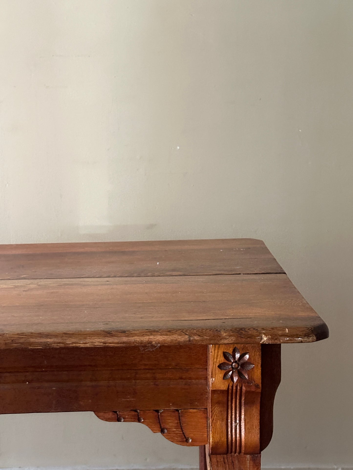 Oak carved dining table with leaf