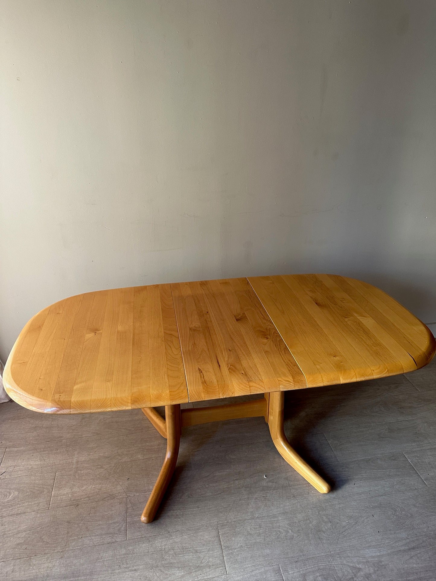 Rainer Daumiller extendable dining table