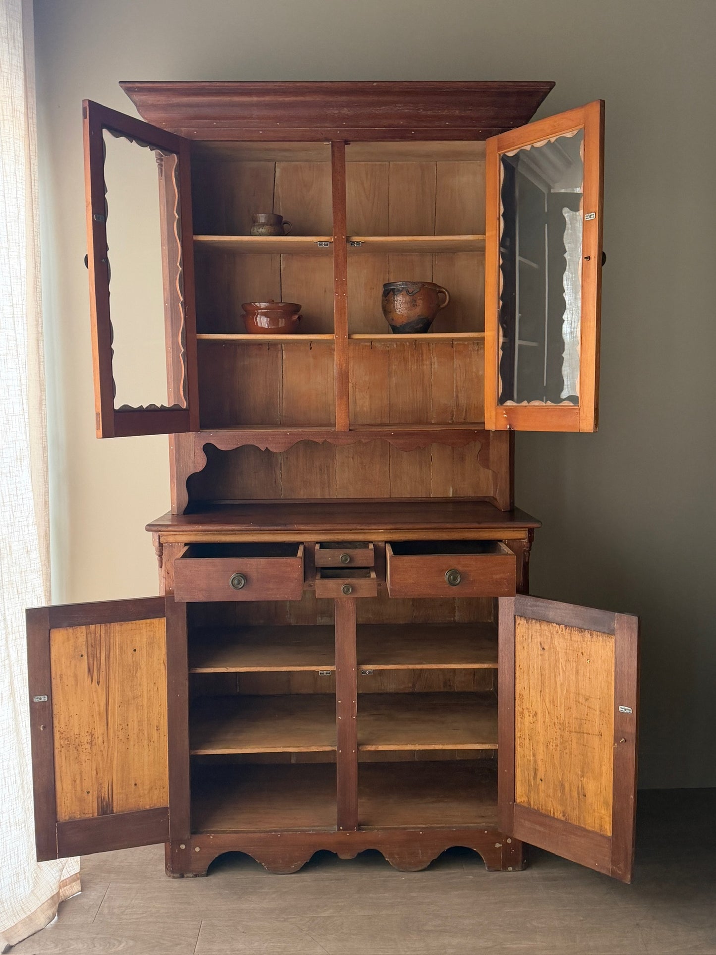 Federal pine two piece hutch