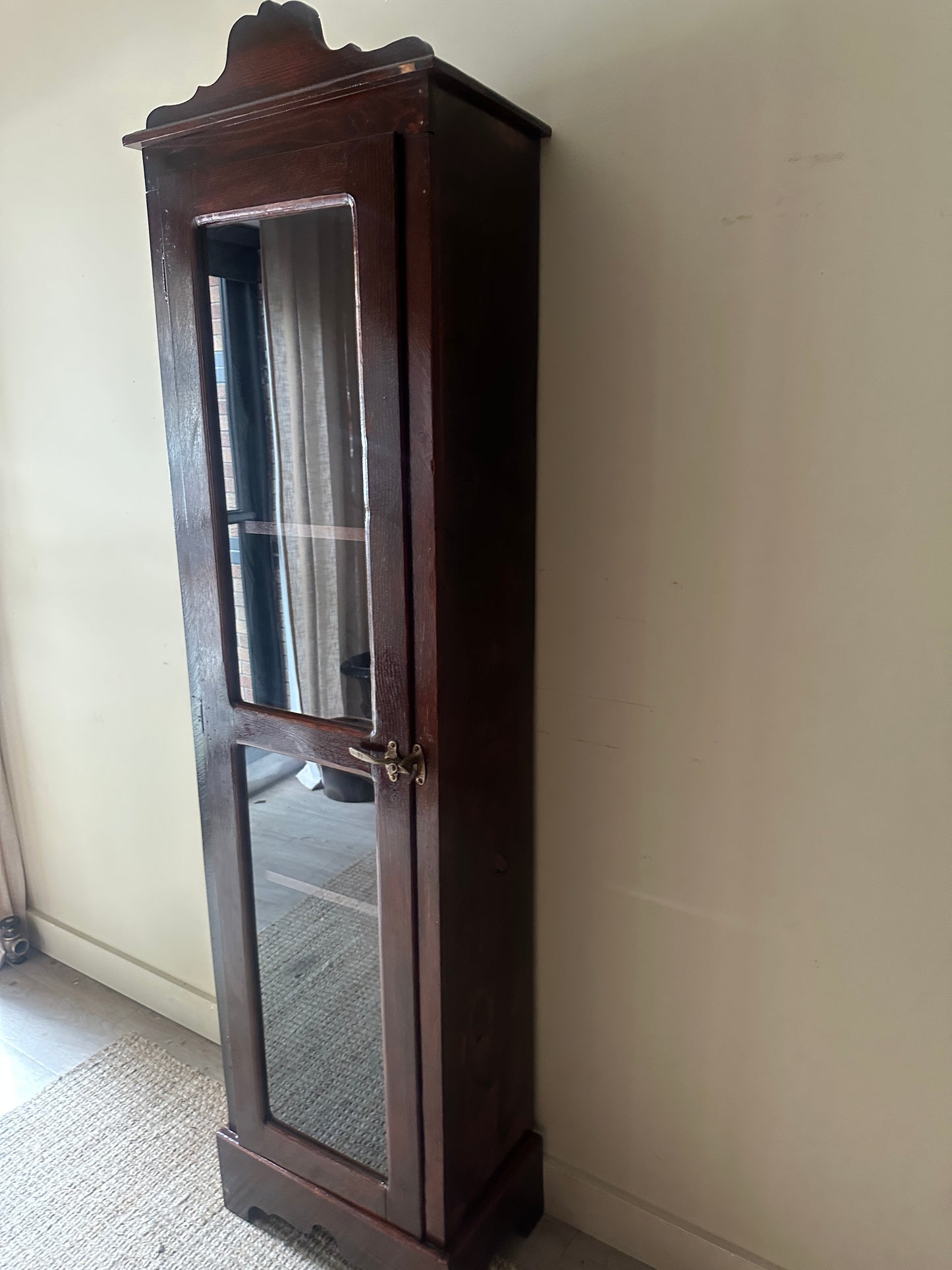 Chimney cabinet