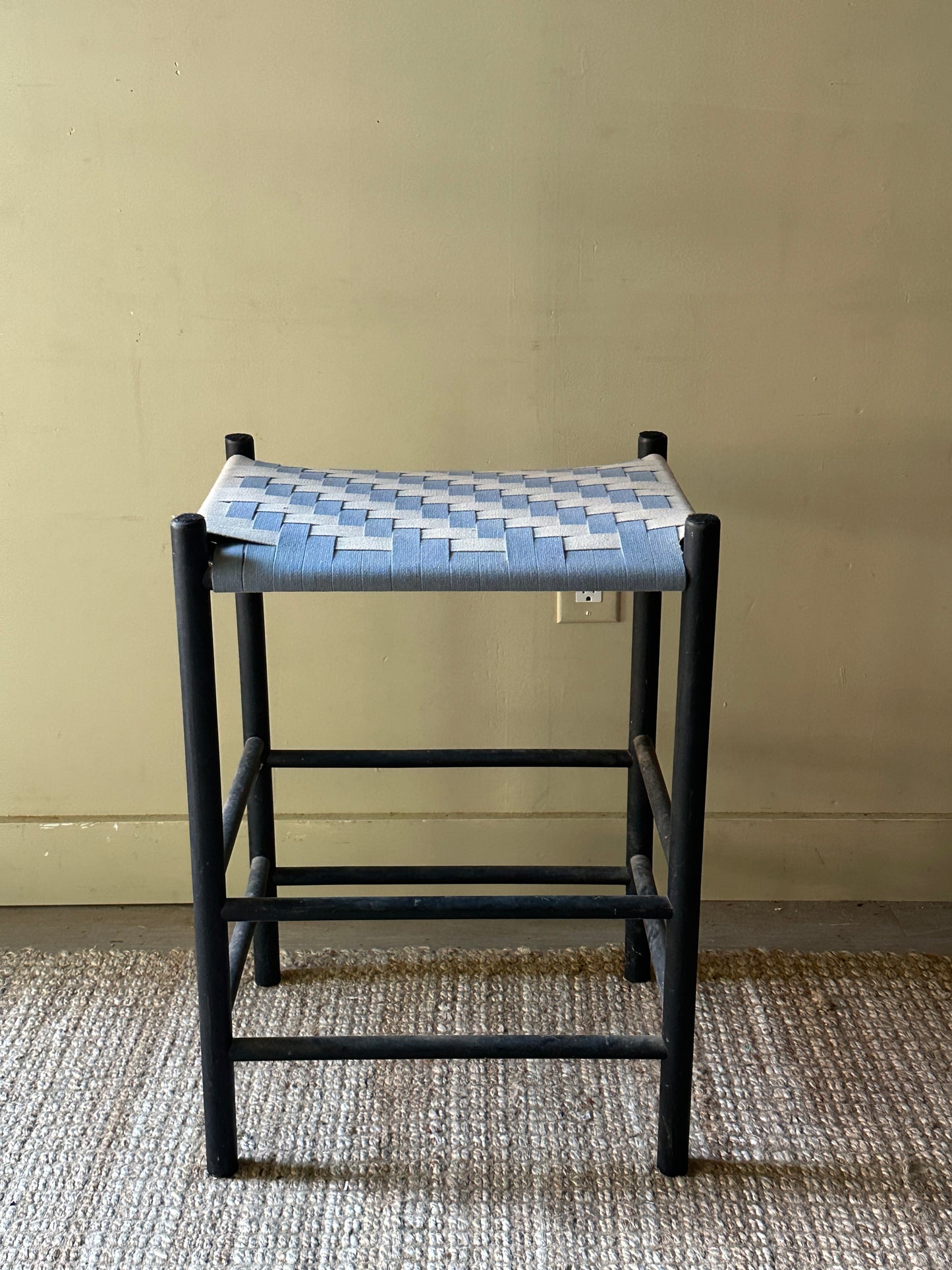 Counter stool