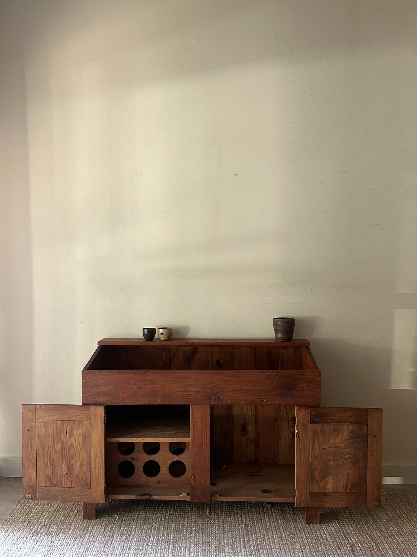 Pine dry sink