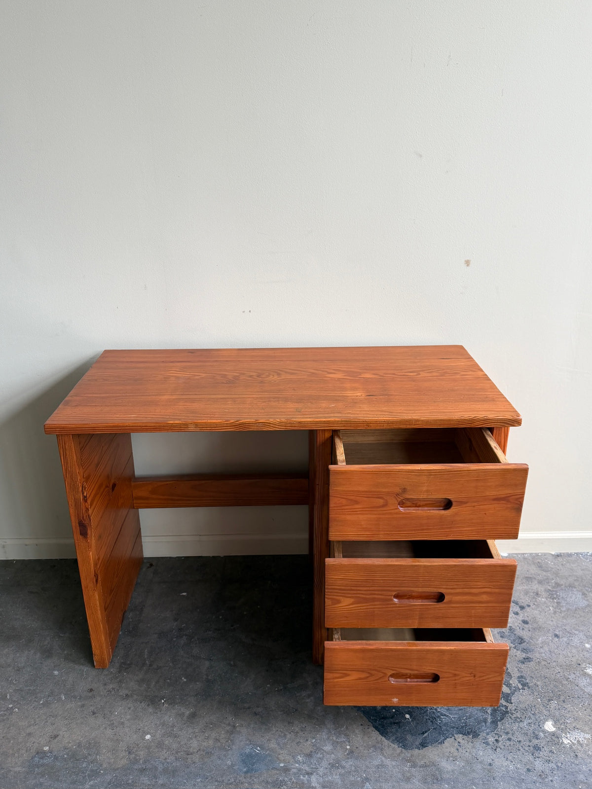 Pine desk