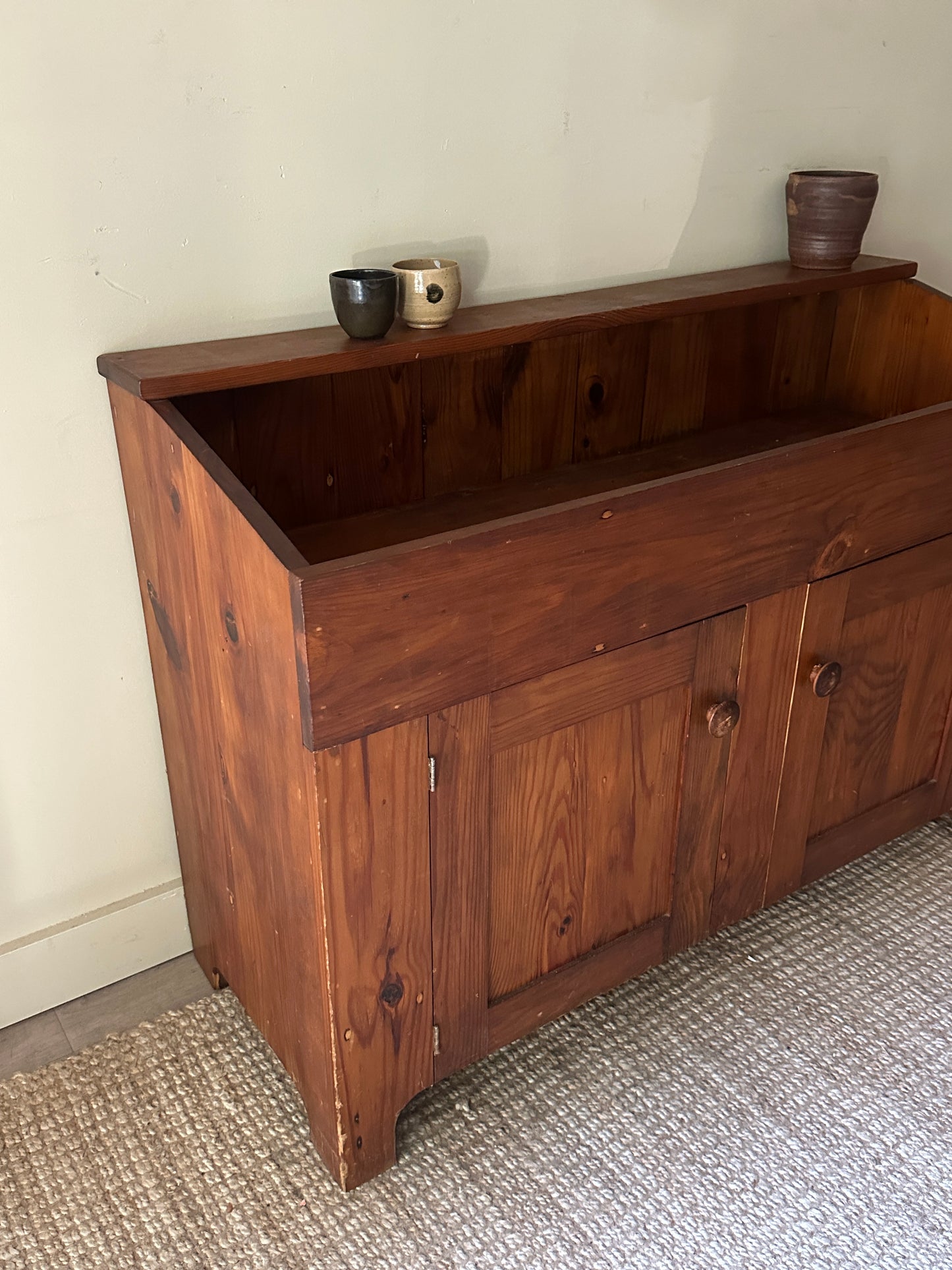 Pine dry sink