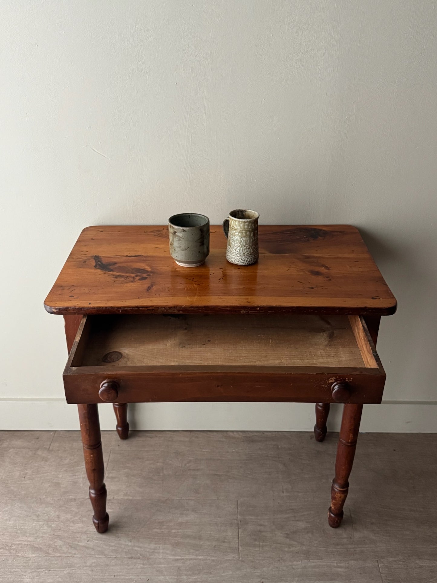 Pennsylvania Sheraton pine side table