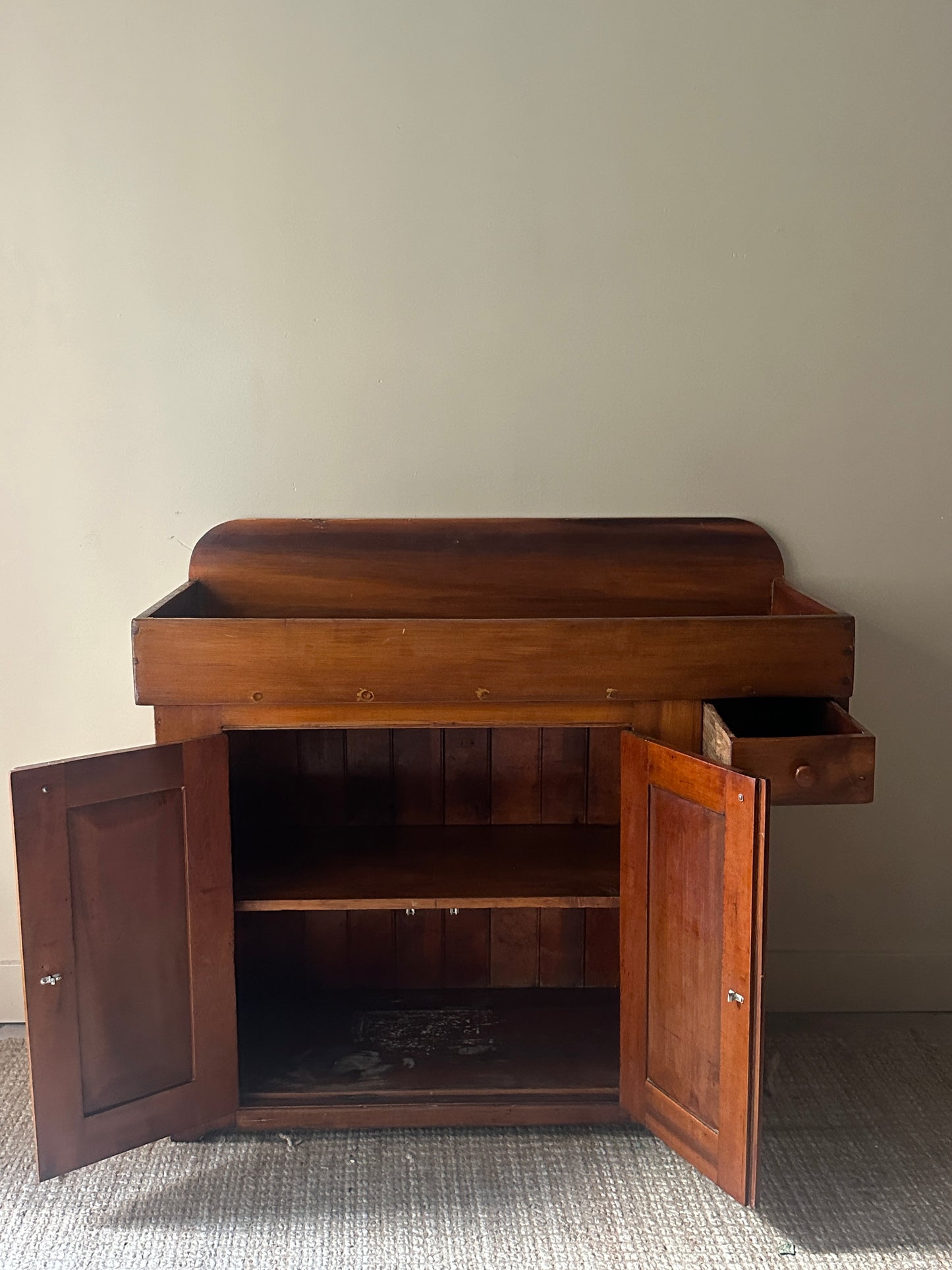 Pine dry sink