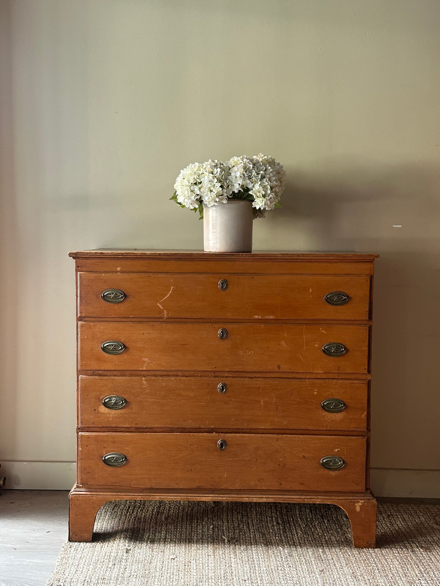 Mule chest