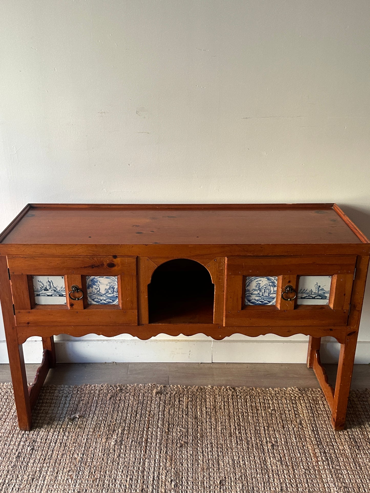 Pine and tile server
