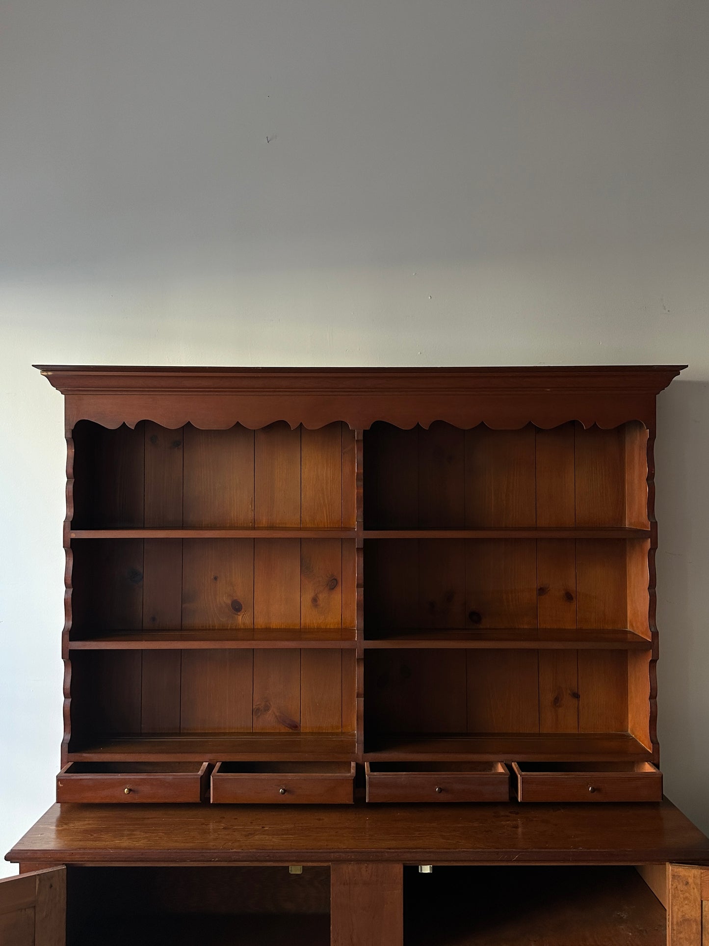 Pine step back hutch