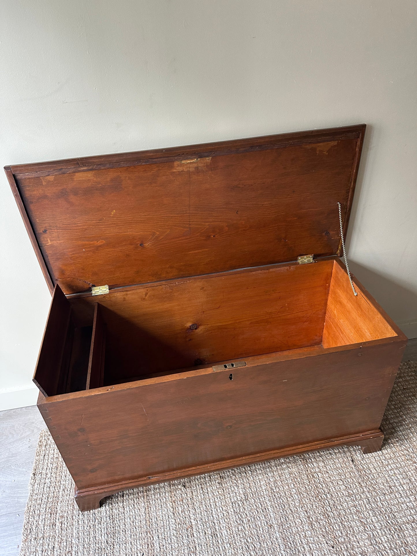 Pine chest
