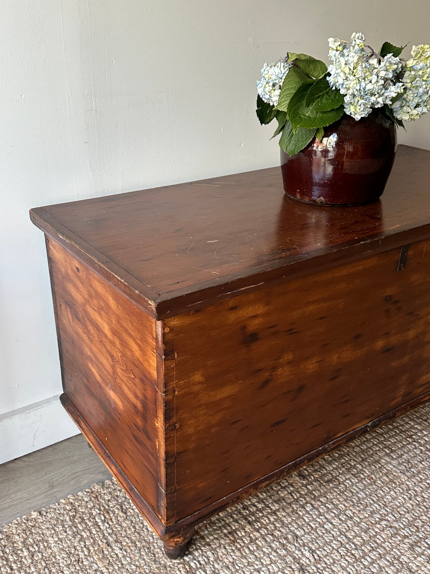 Pine chest