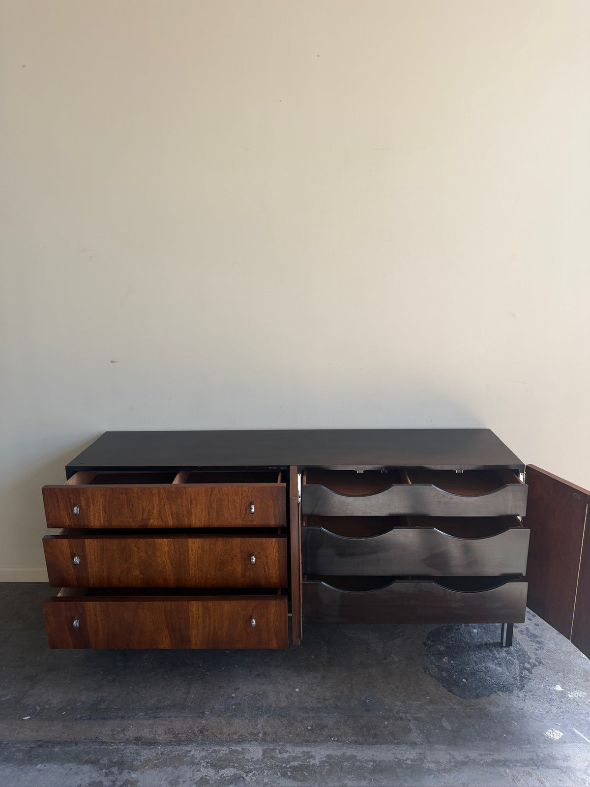 American of Martinsville walnut 6 drawer dresser