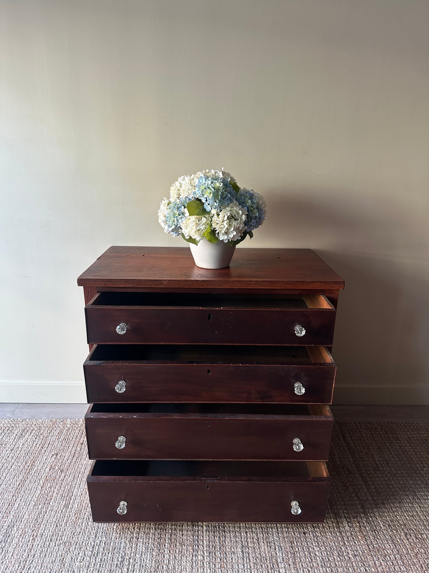 Sheraton dresser