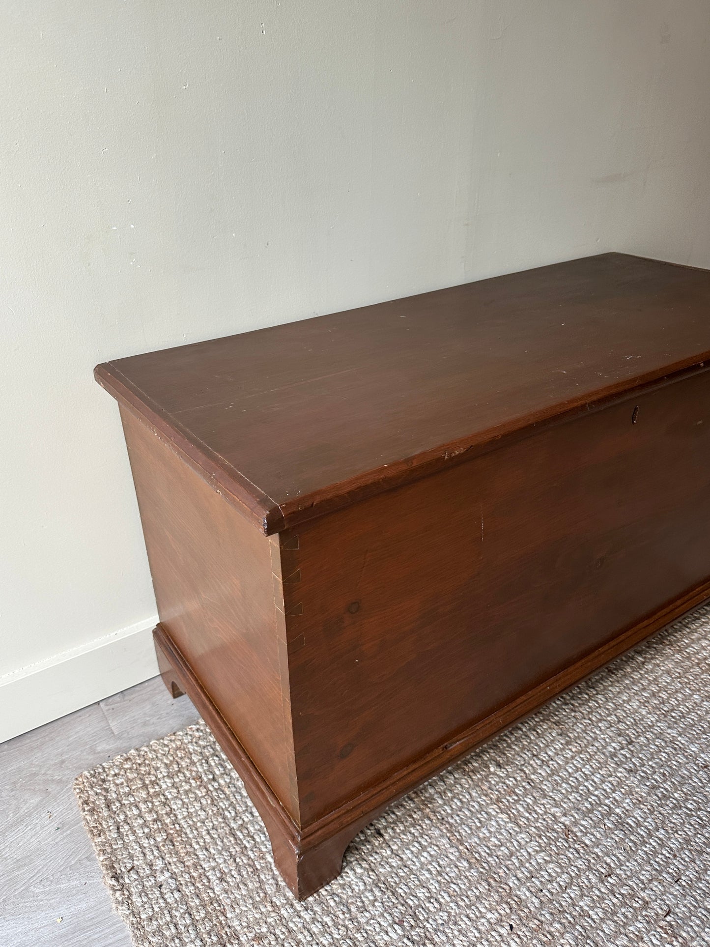 Pine chest