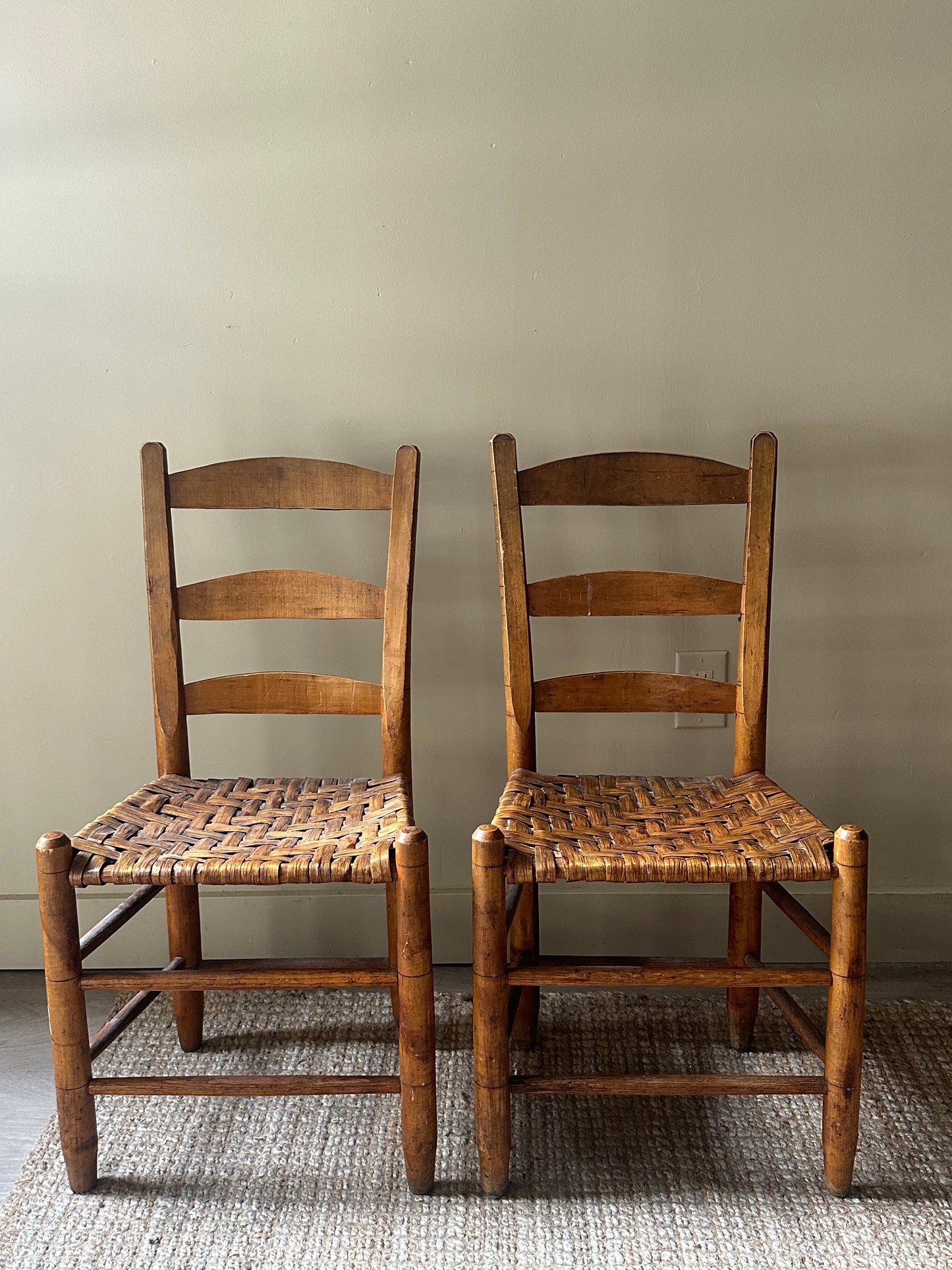 Rush seat dining chairs. (set of 2)
