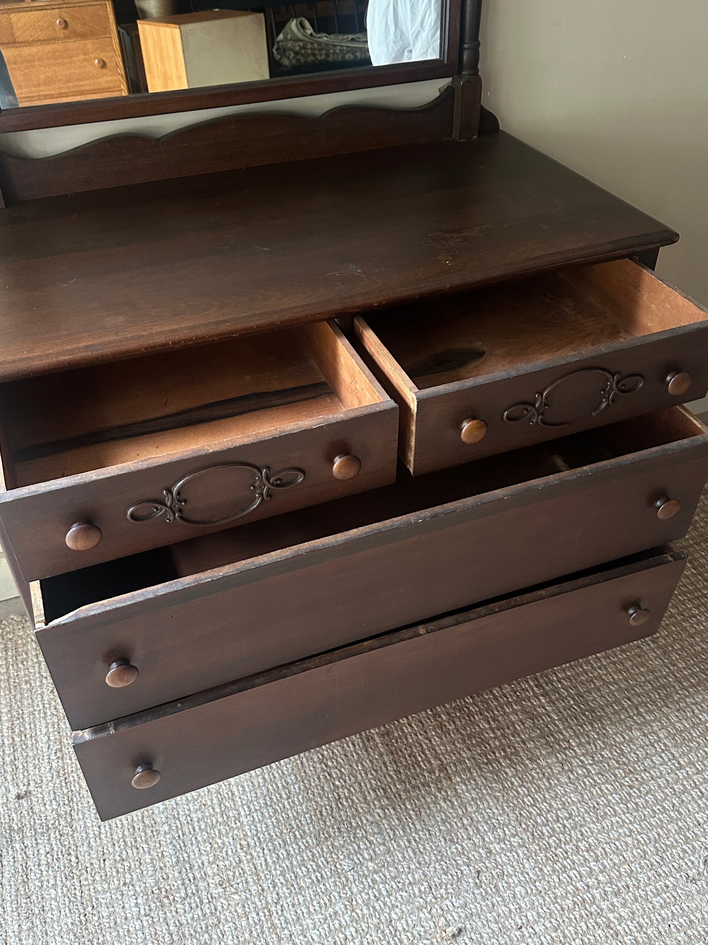 Pine dresser w mirror