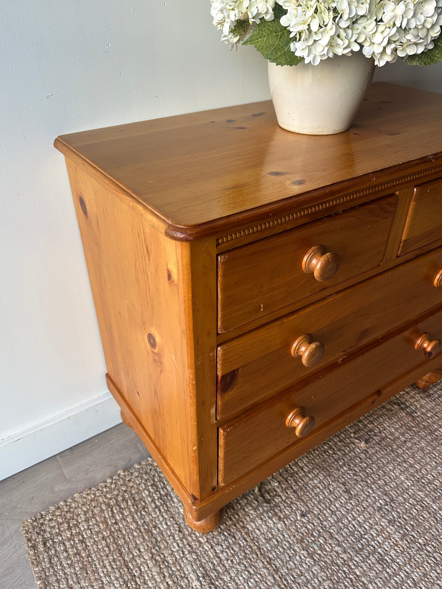 Pine dresser