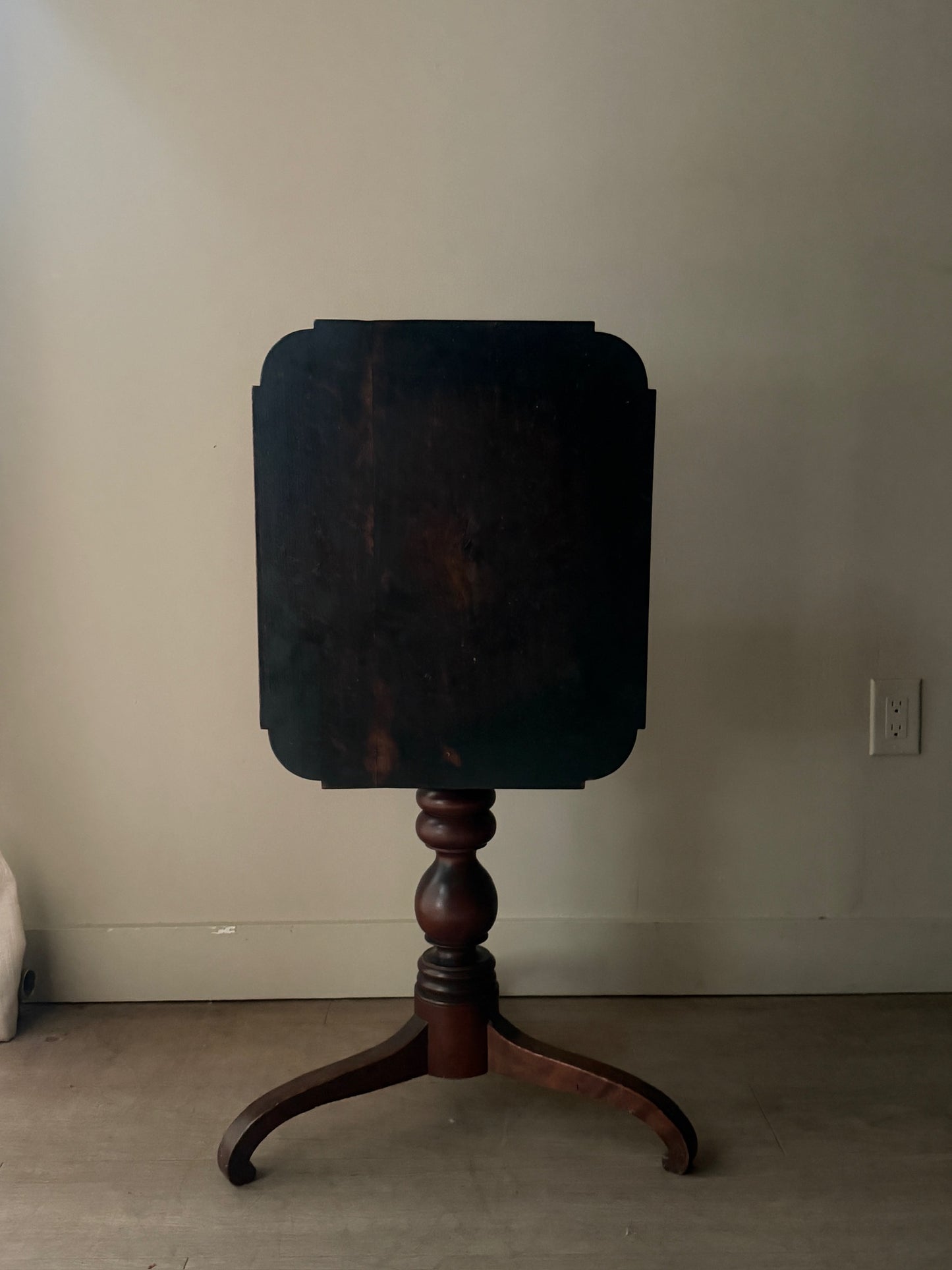 Federal pine tilt top side table