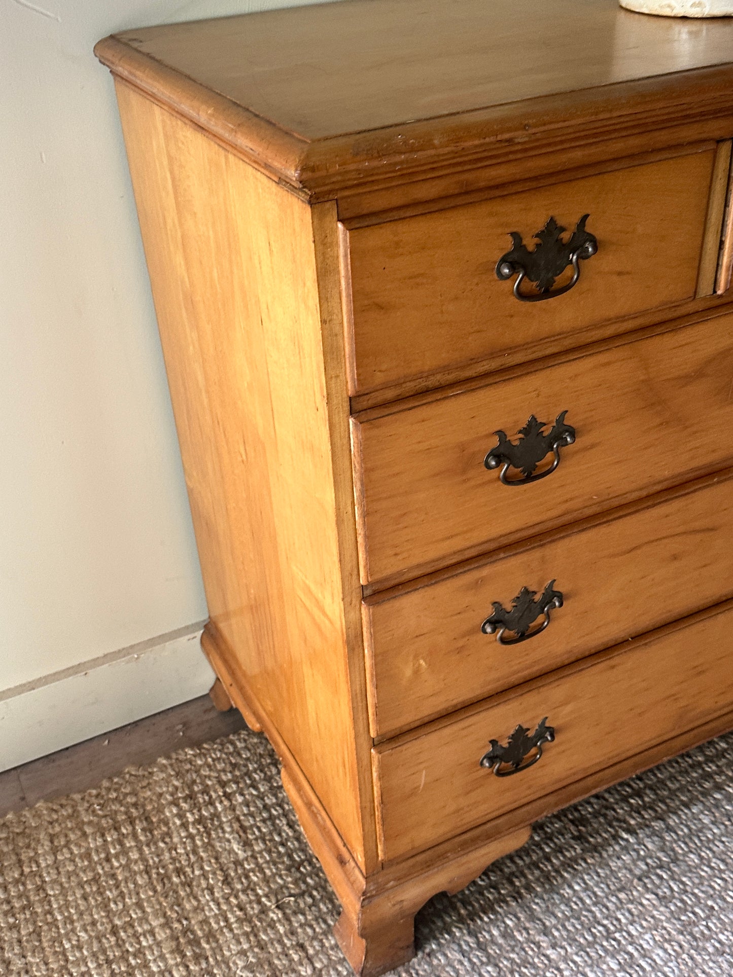 Maple dresser