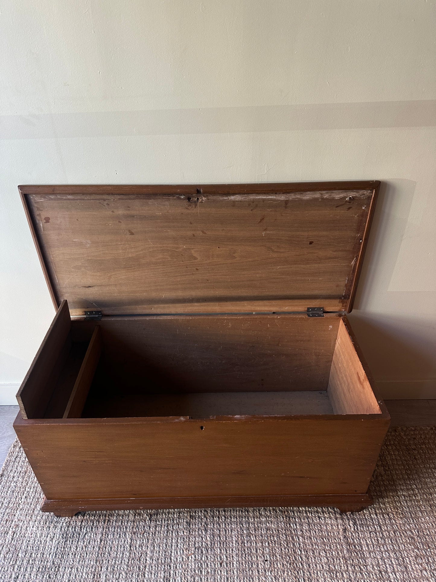 Pine blanket chest