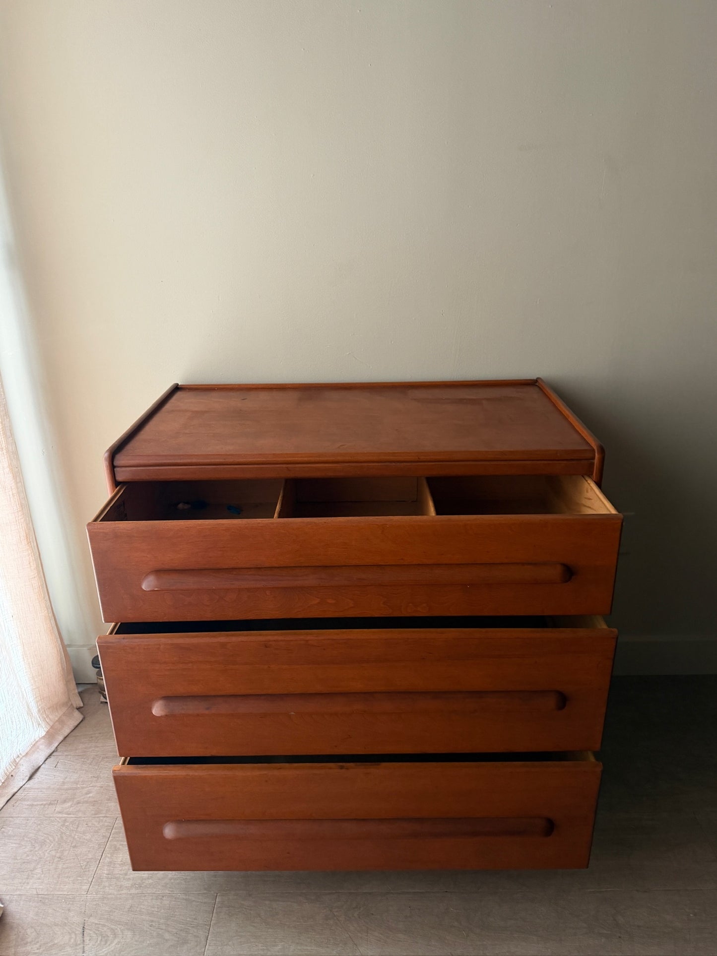 French & Heald maple 3 drawer dresser