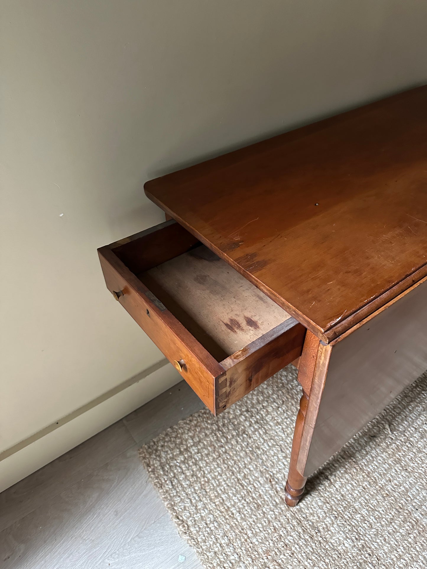 Single sided drop leaf table/desk