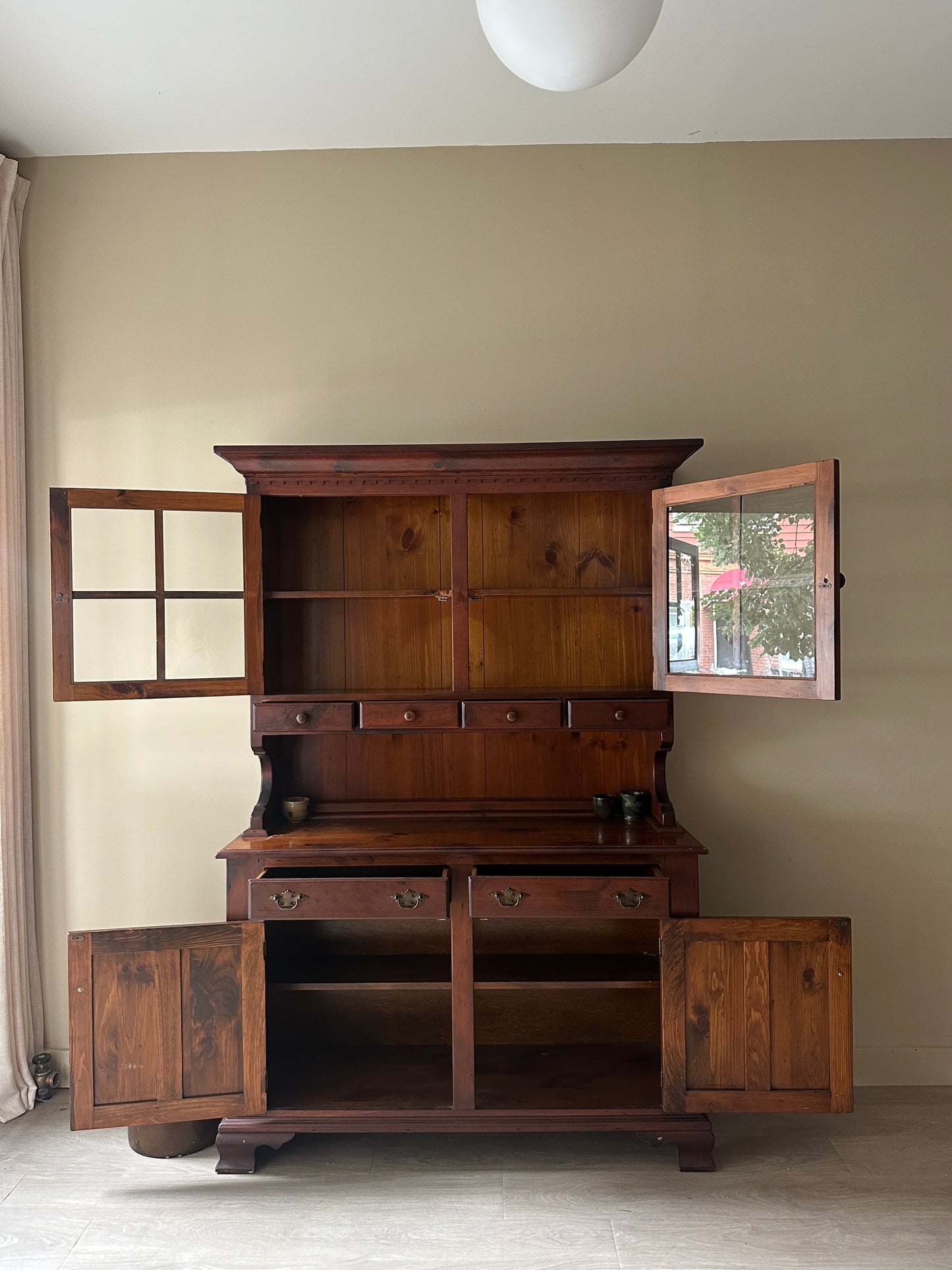 Pine two piece hutch