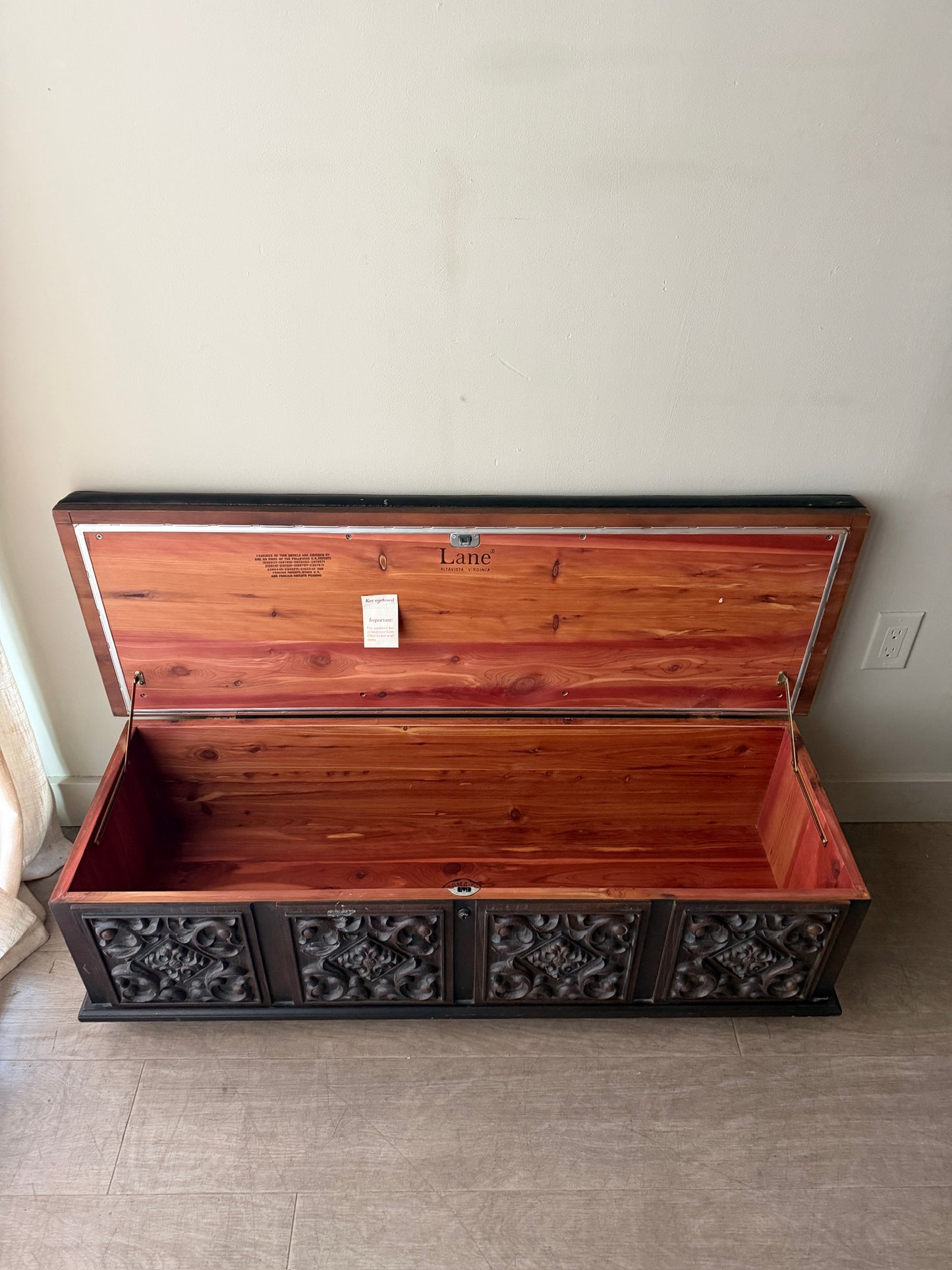 Lane cedar chest bench