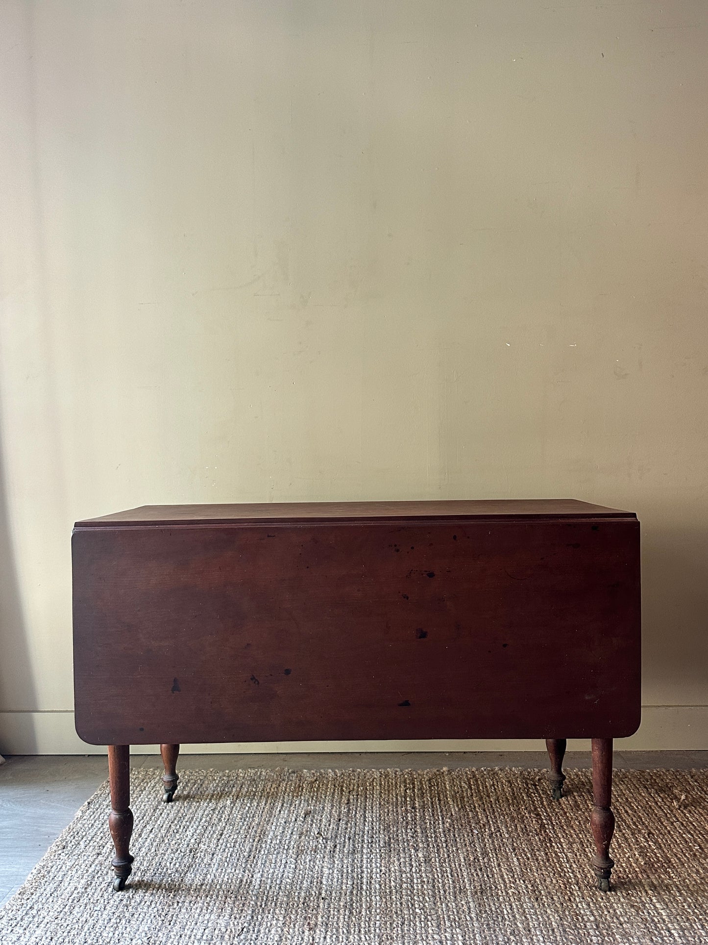 Pine drop leaf