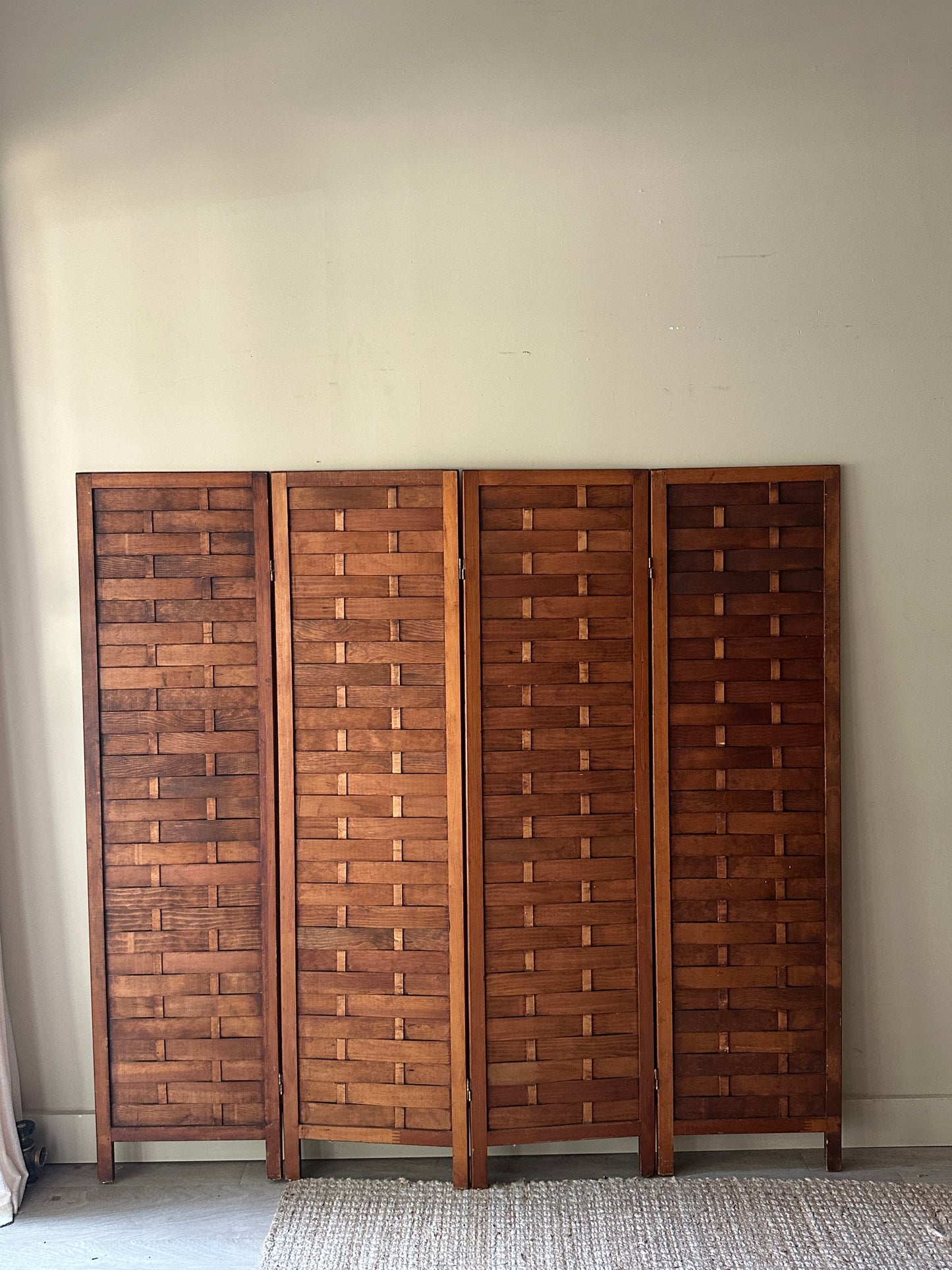 Room divider