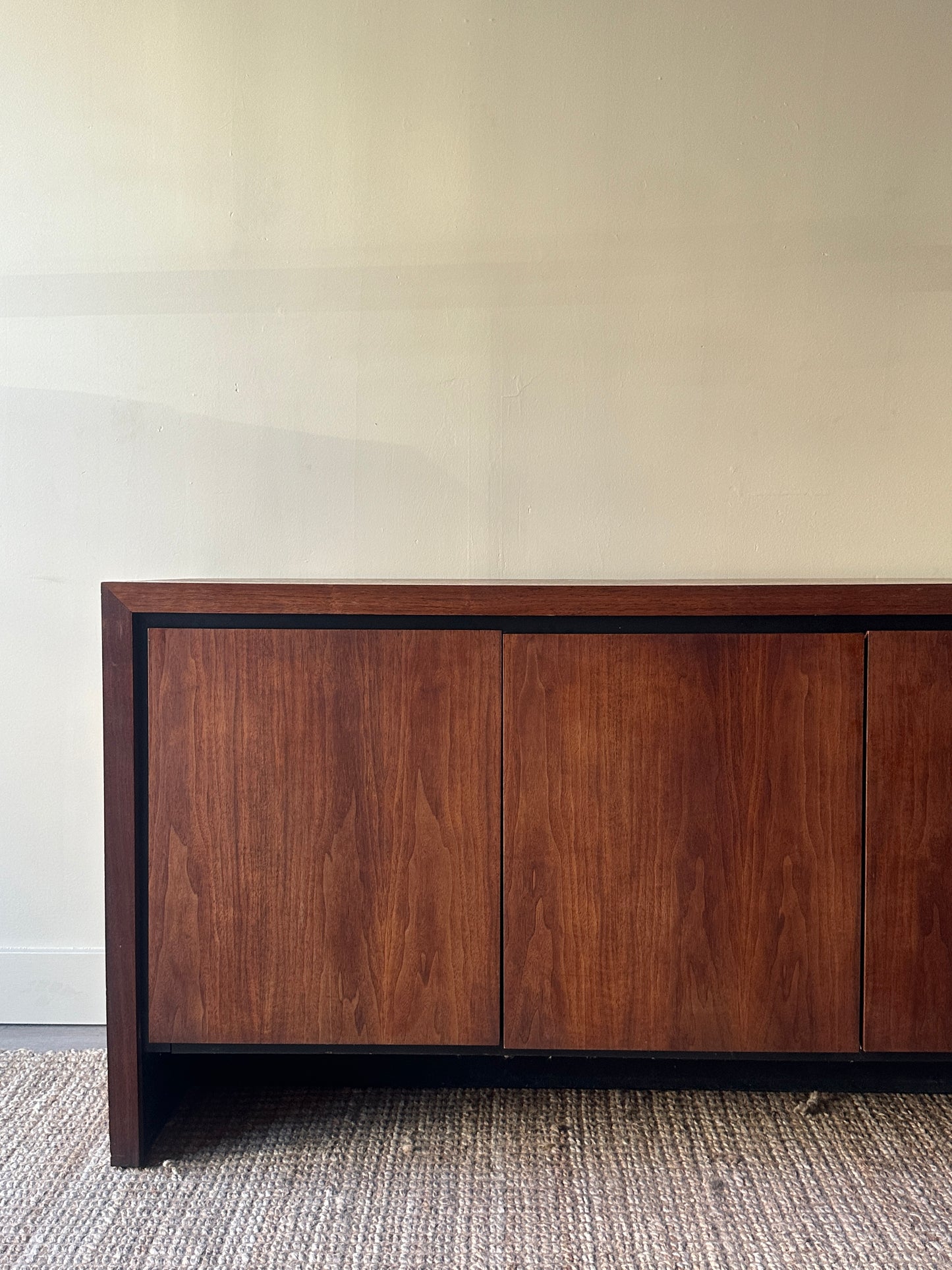 Dillingham credenza