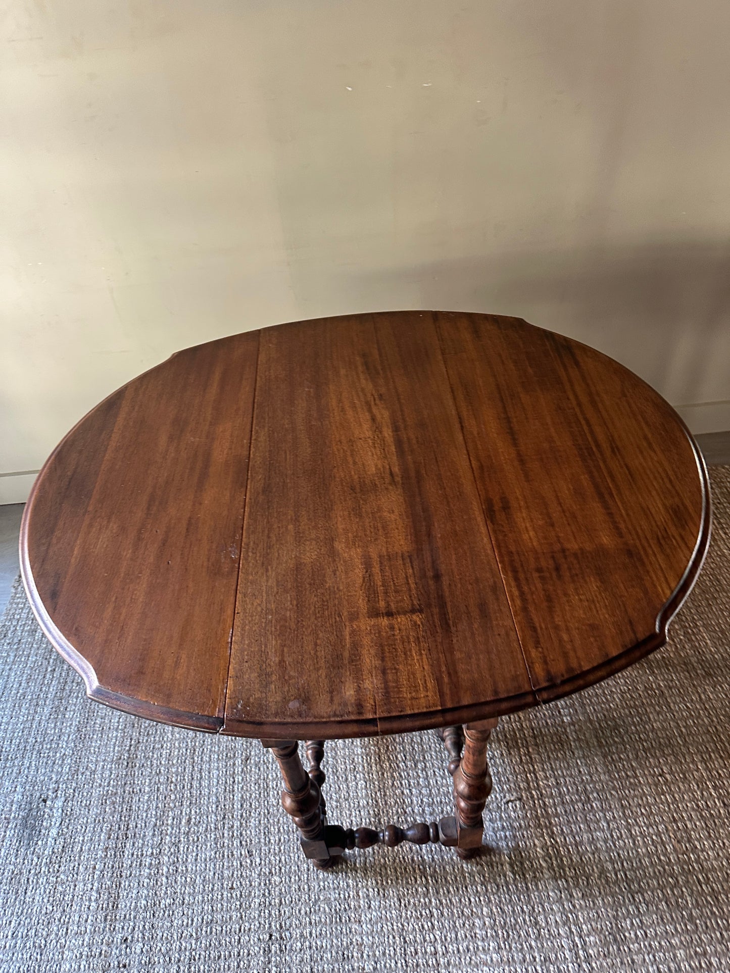 Pine gate leg dining table