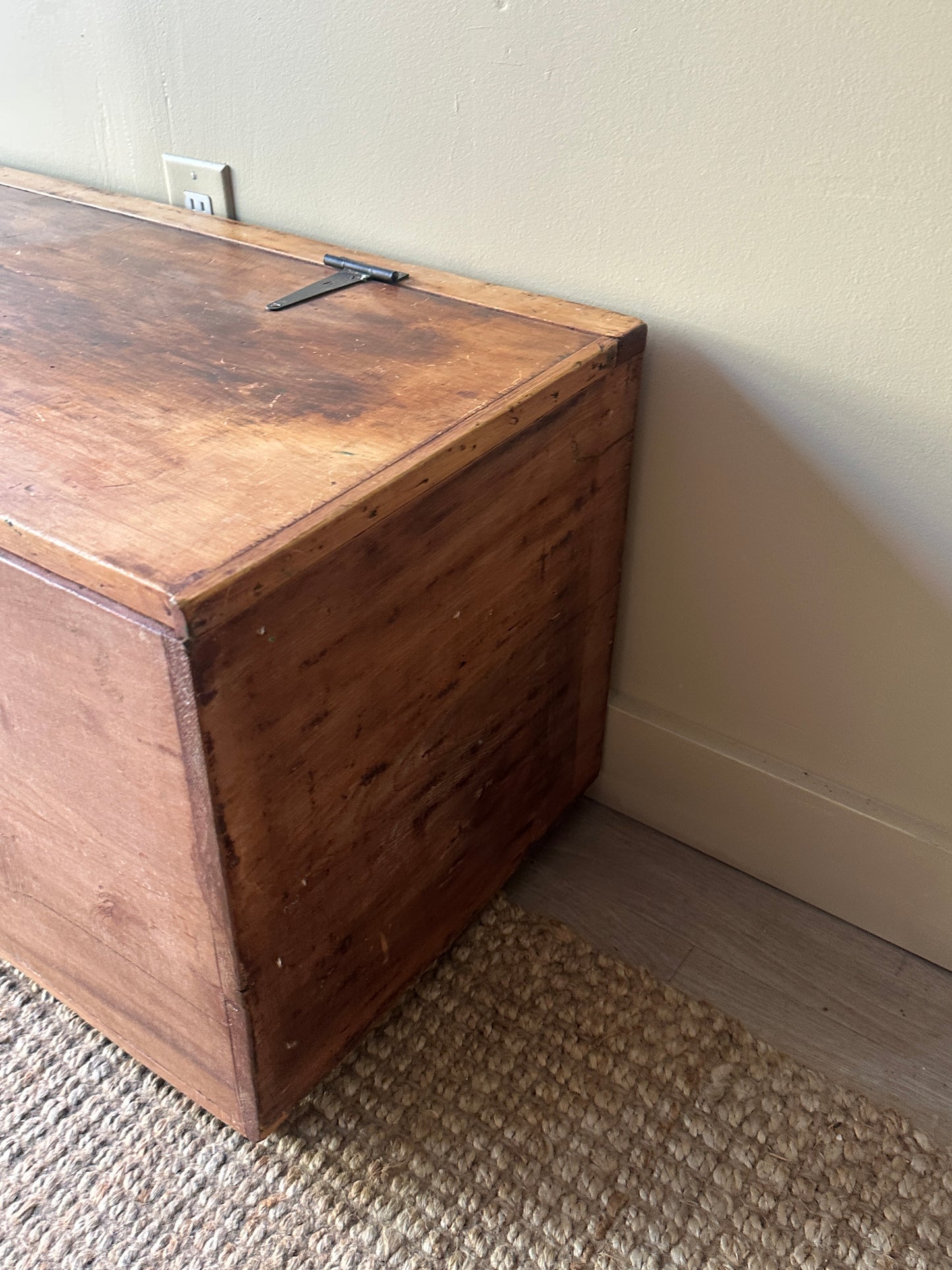 Pine chest/bench