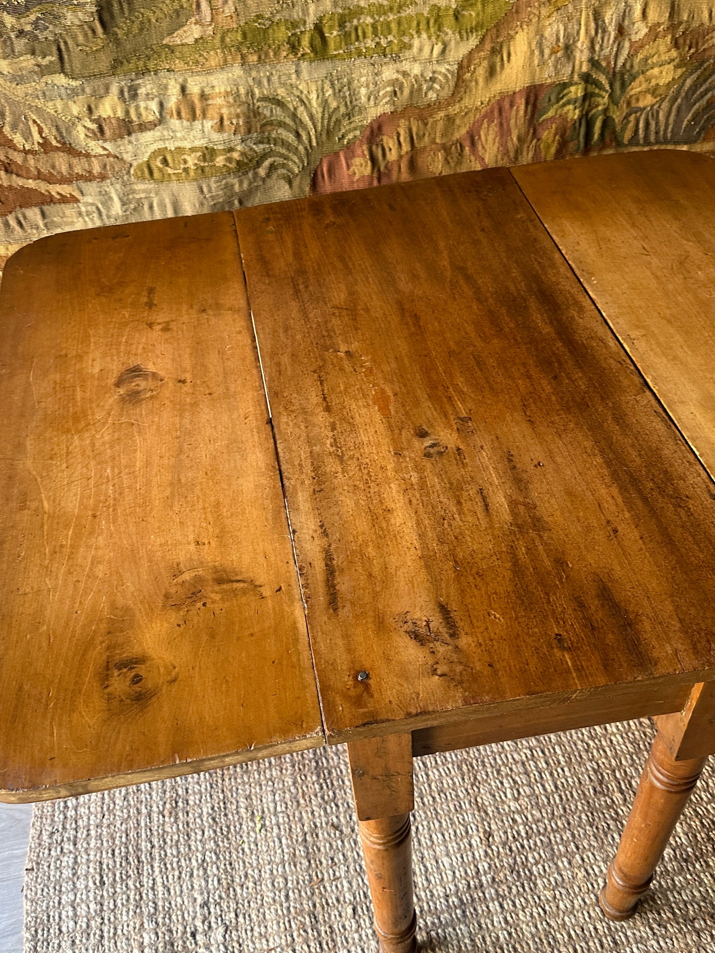 Pine drop leaf