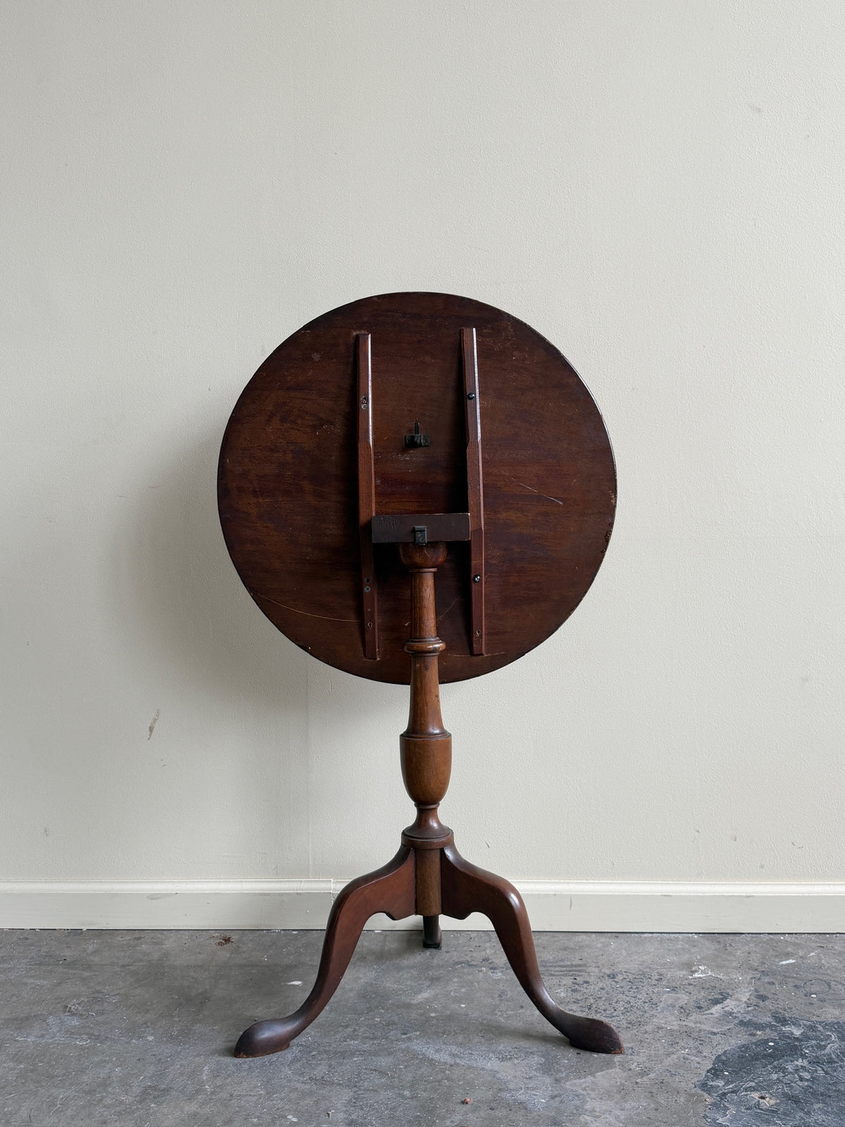 Edwardian inlaid mahogany tilt top side table