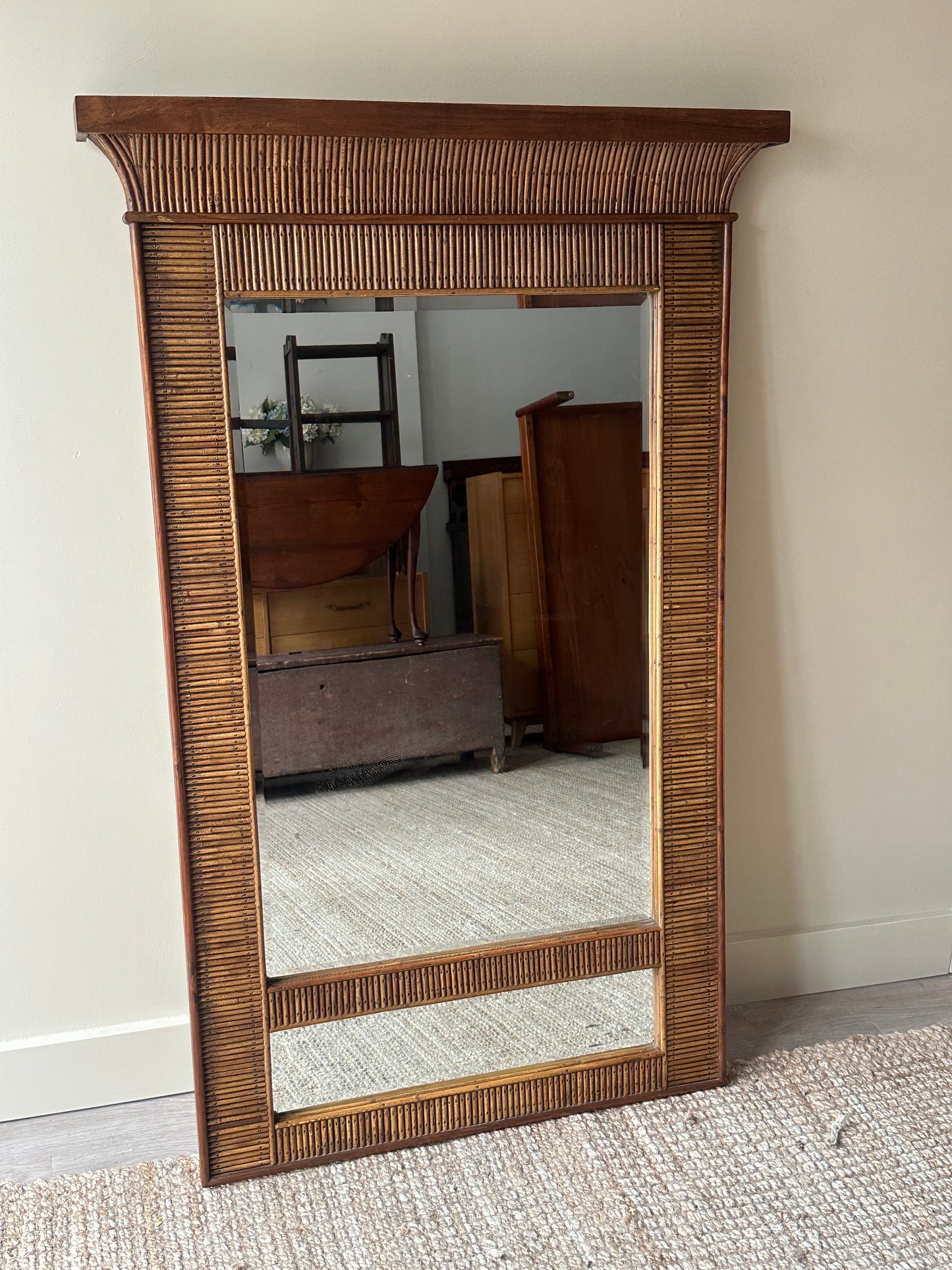 Pencil reed mirror