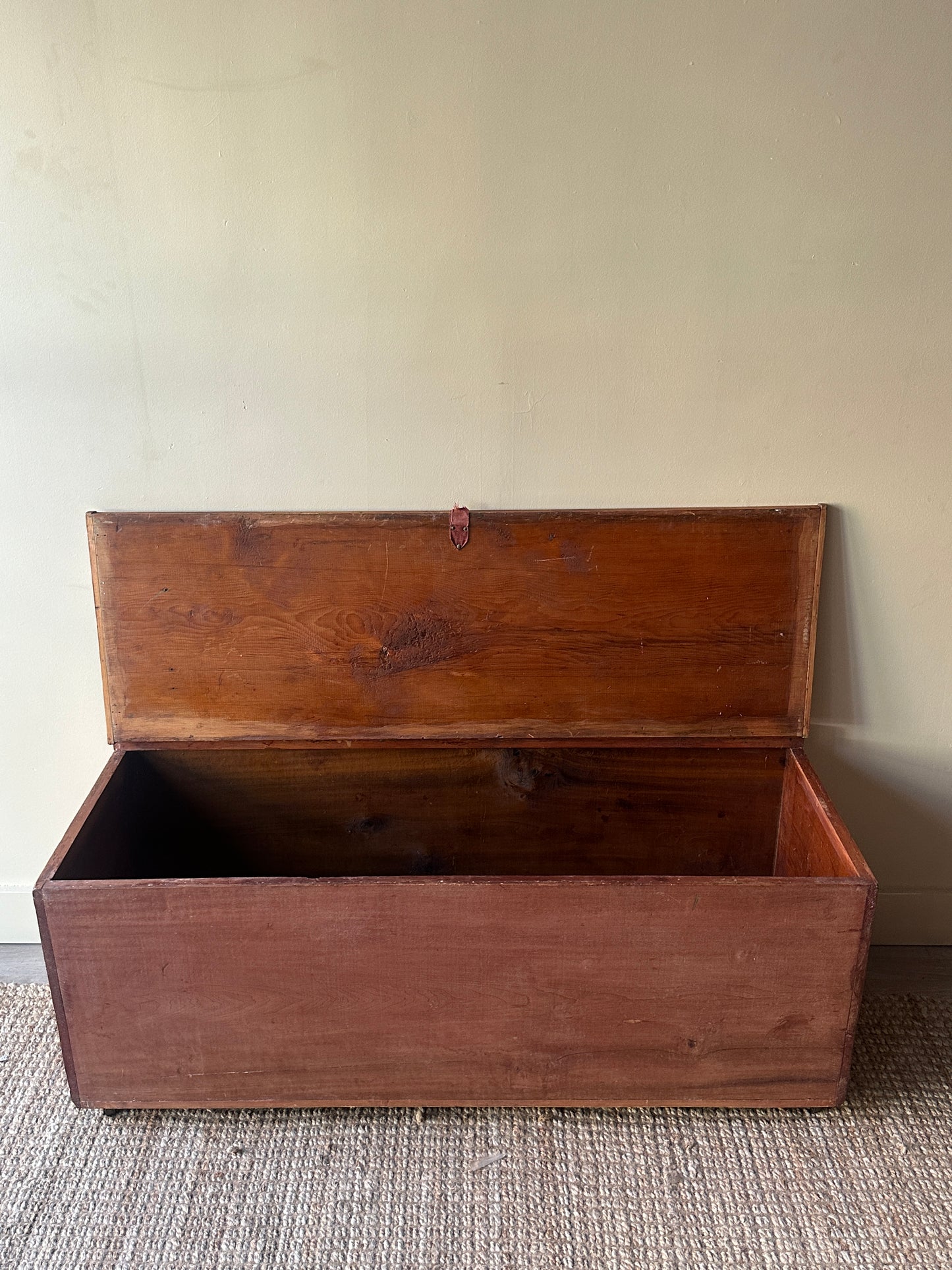 Pine chest/bench