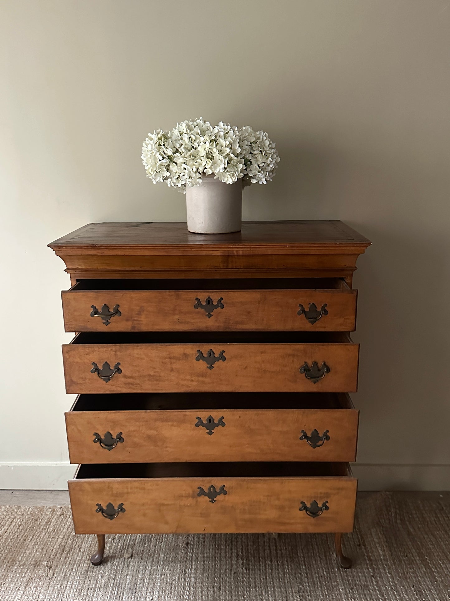Queen Anne maple dresser