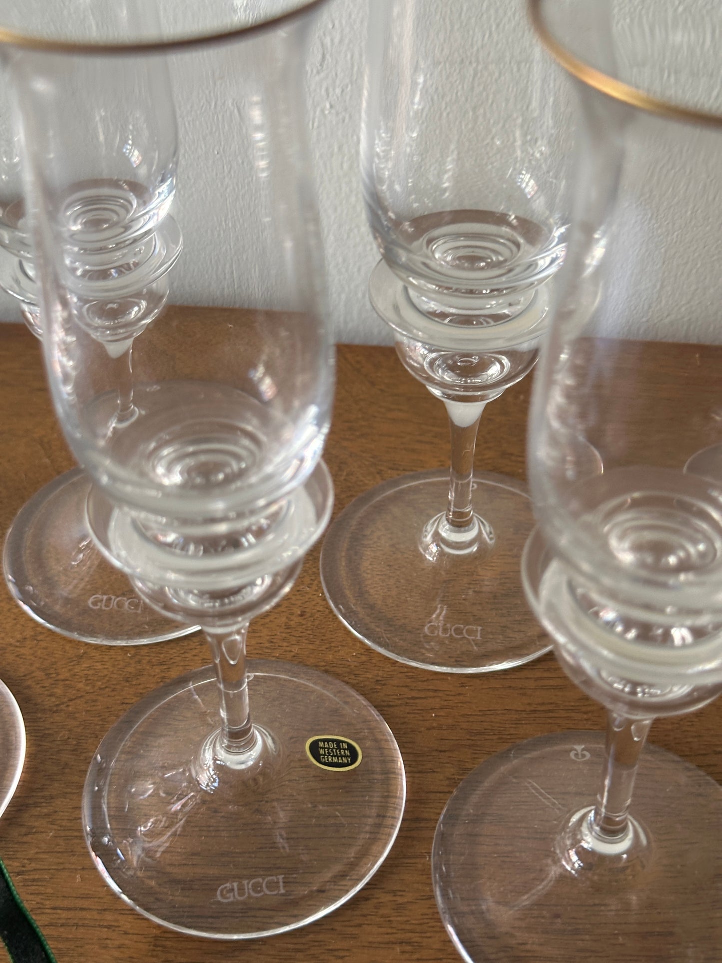Gucci Peill Air crystal stem glasses. Sold individually.
