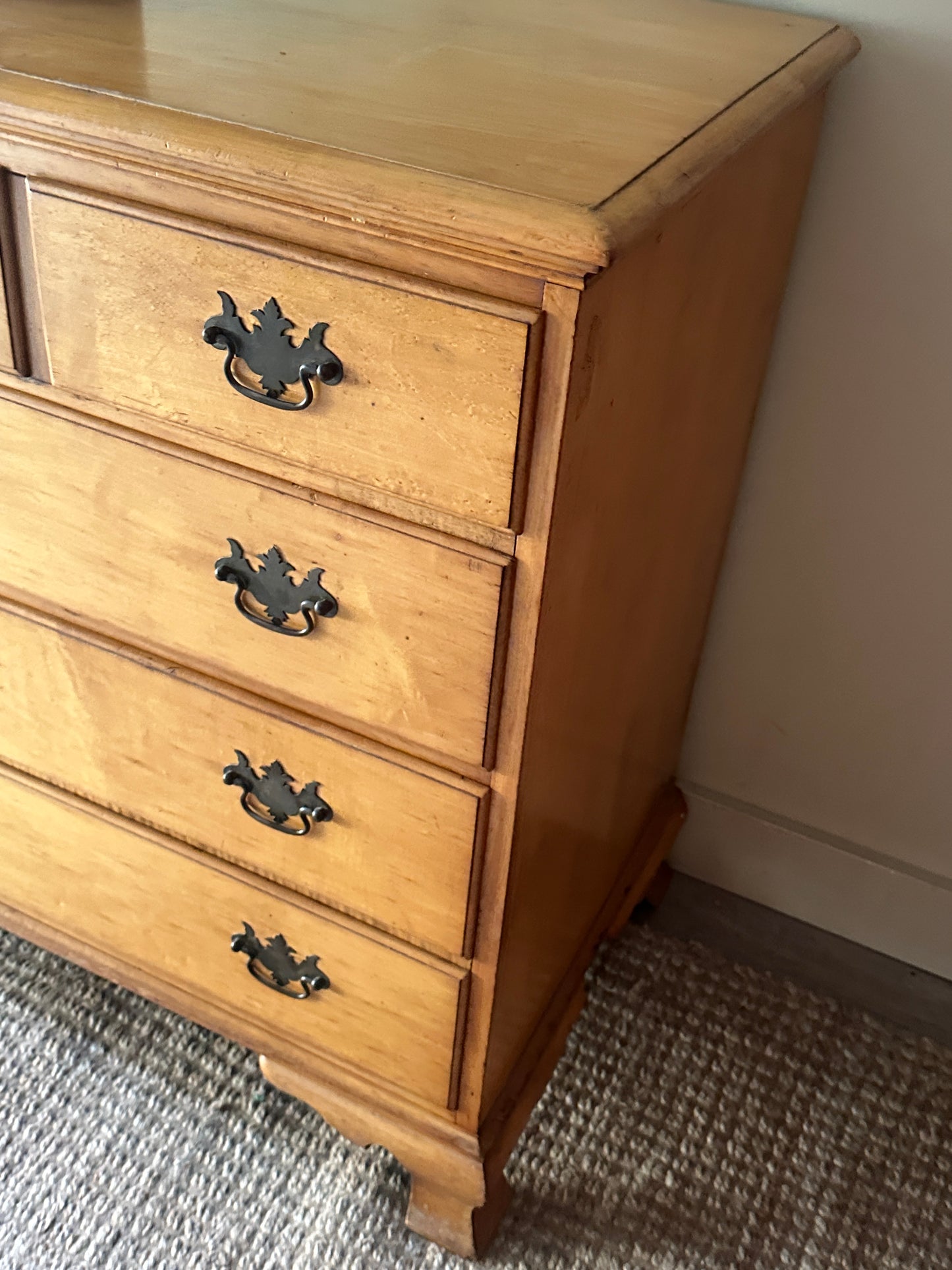 Maple dresser