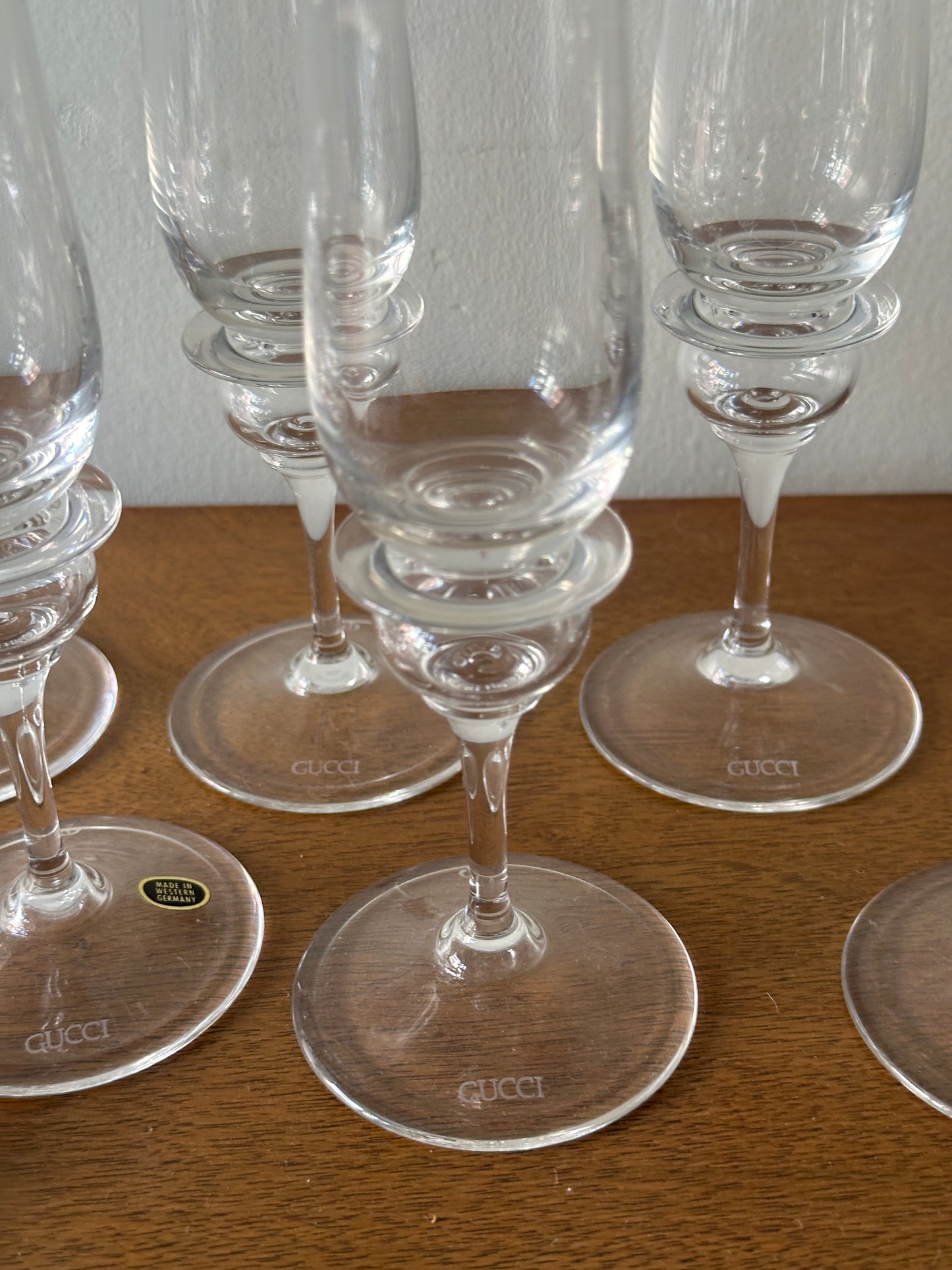 Gucci Peill Air crystal stem glasses. Sold individually.