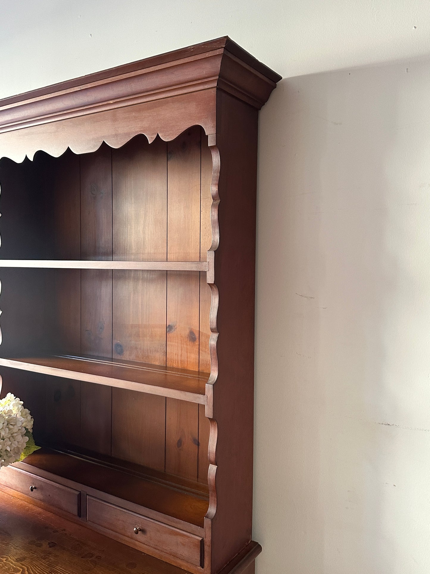 Pine step back hutch