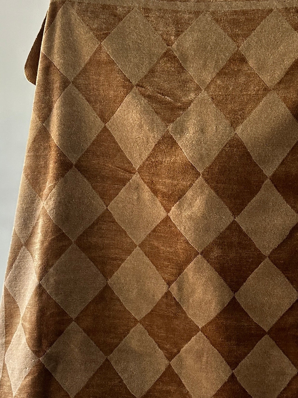 Silk & wool diamond pattern rug