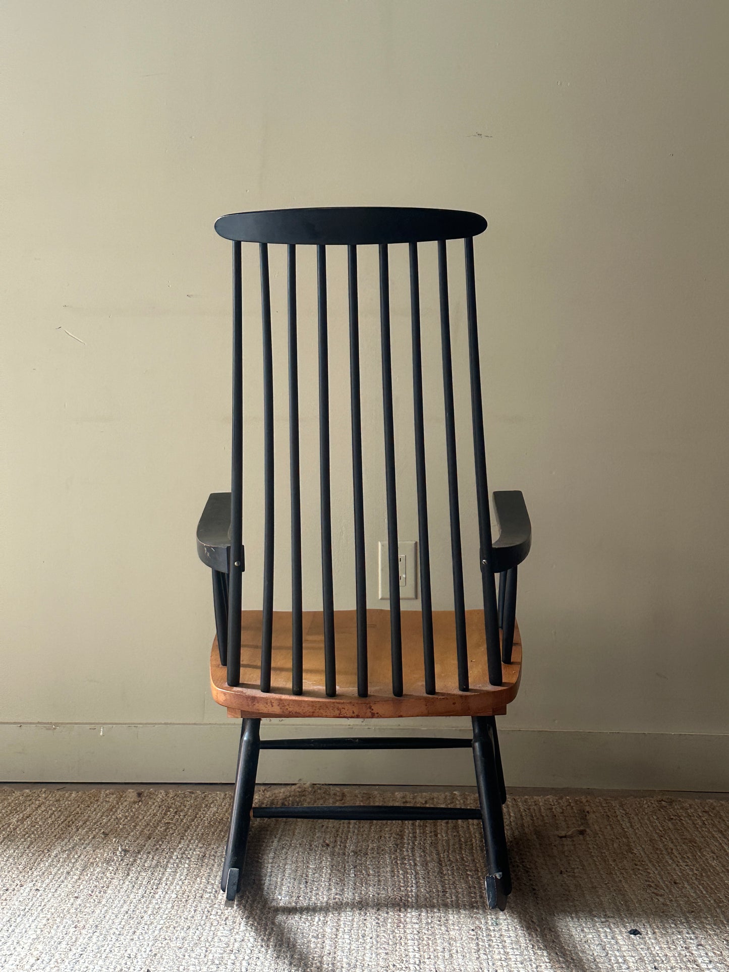 Spindle rocking chair